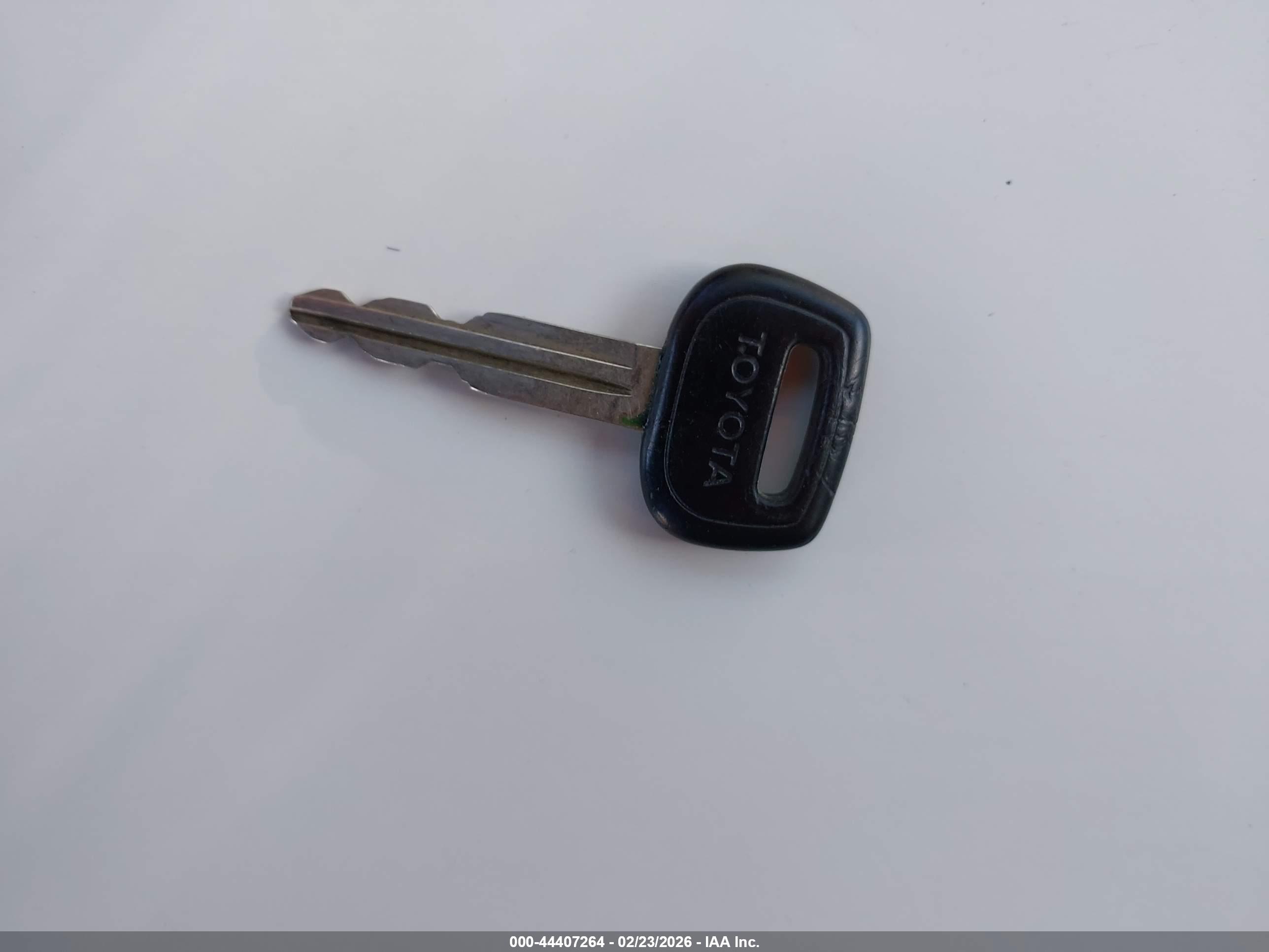 TOYOTA ECHO image 11