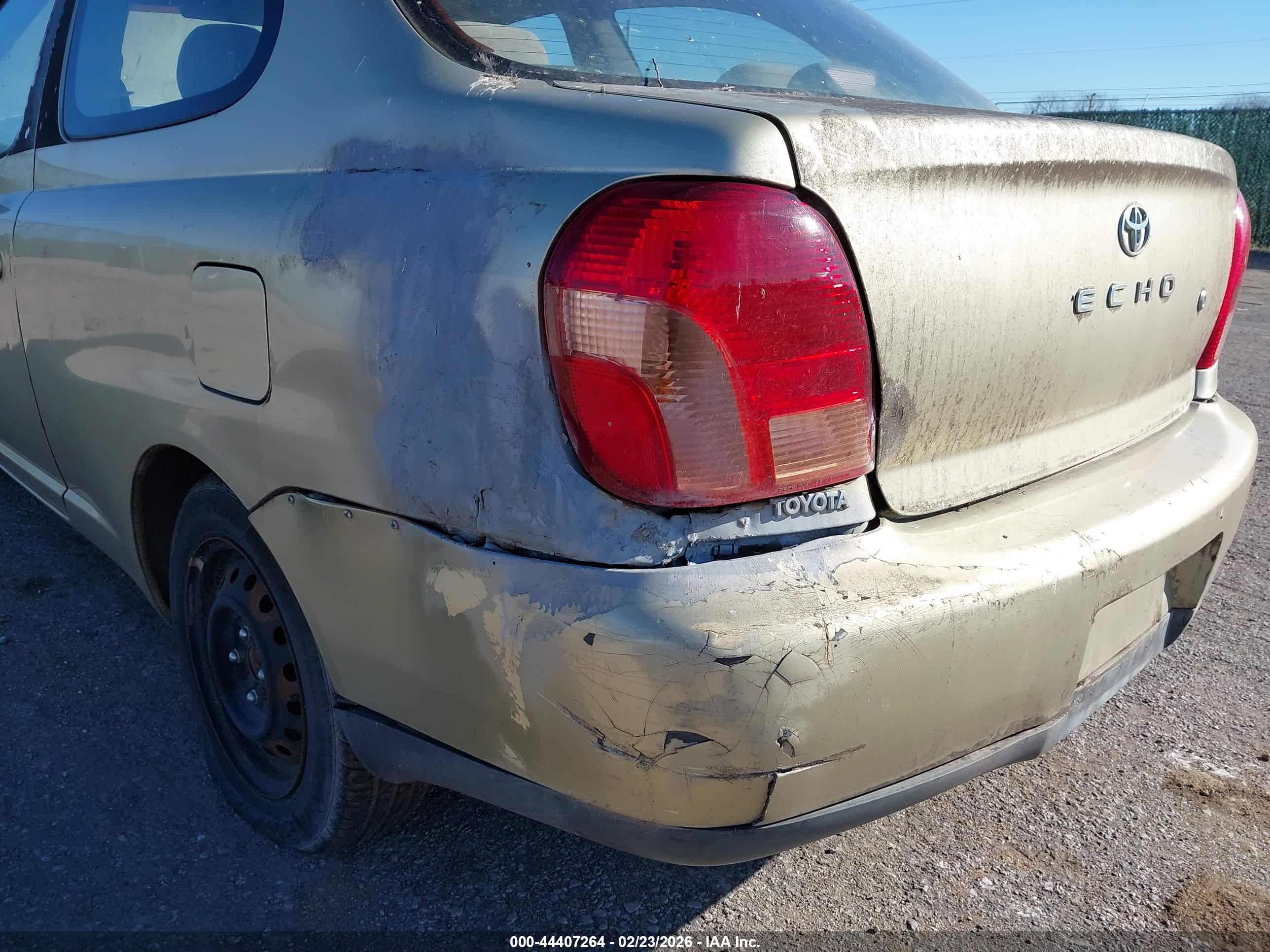TOYOTA ECHO image 6