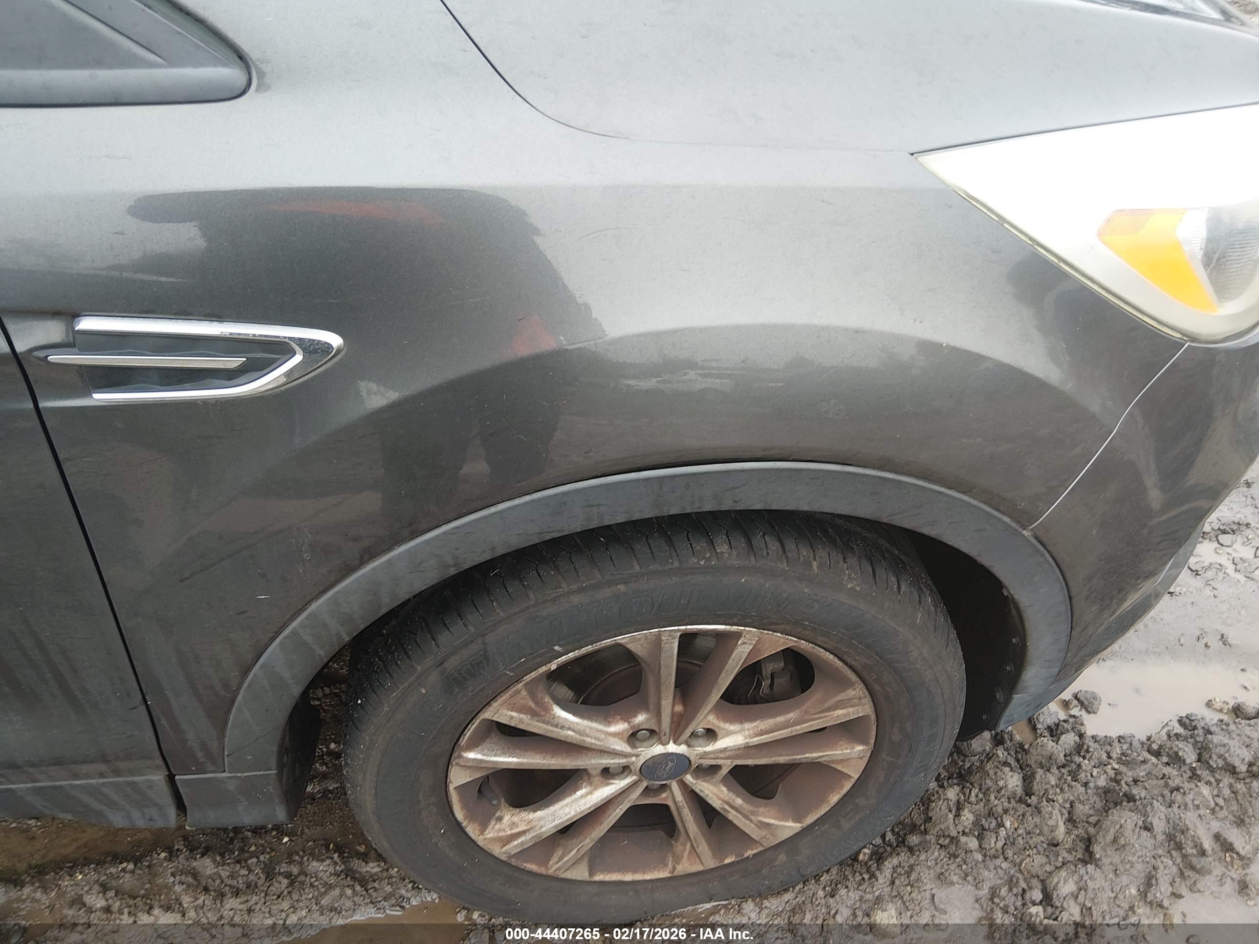 FORD ESCAPE image 6