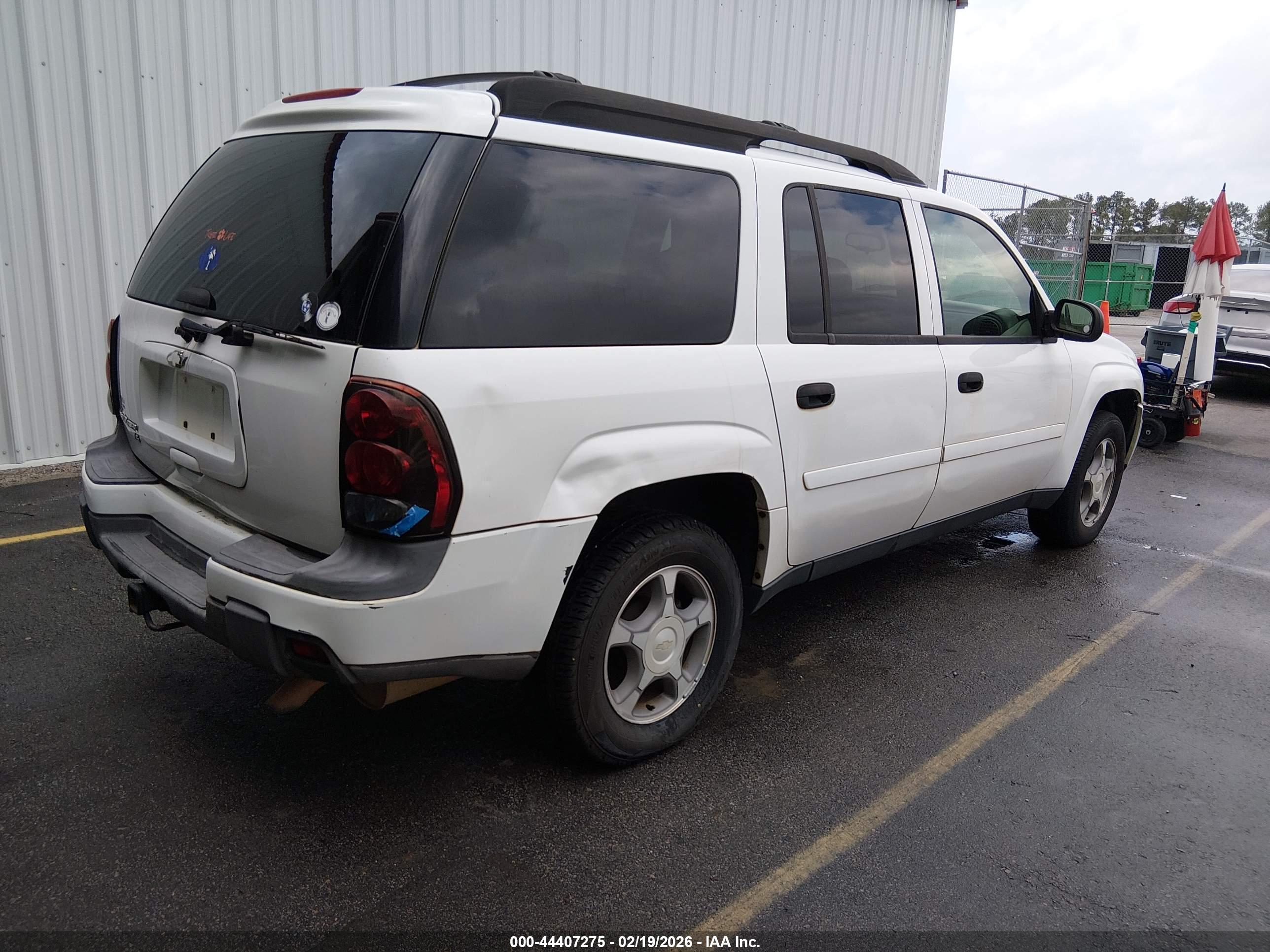 CHEVROLET TRAILBLAZER image 4