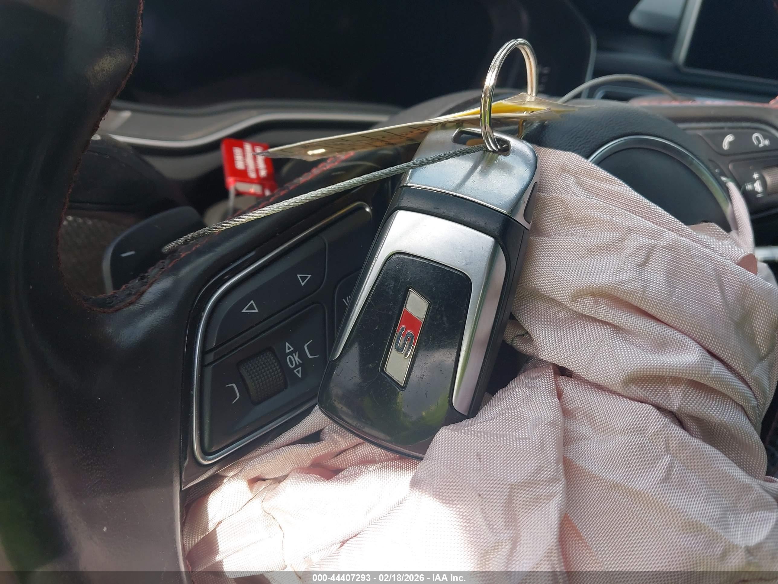 AUDI S4 image 11