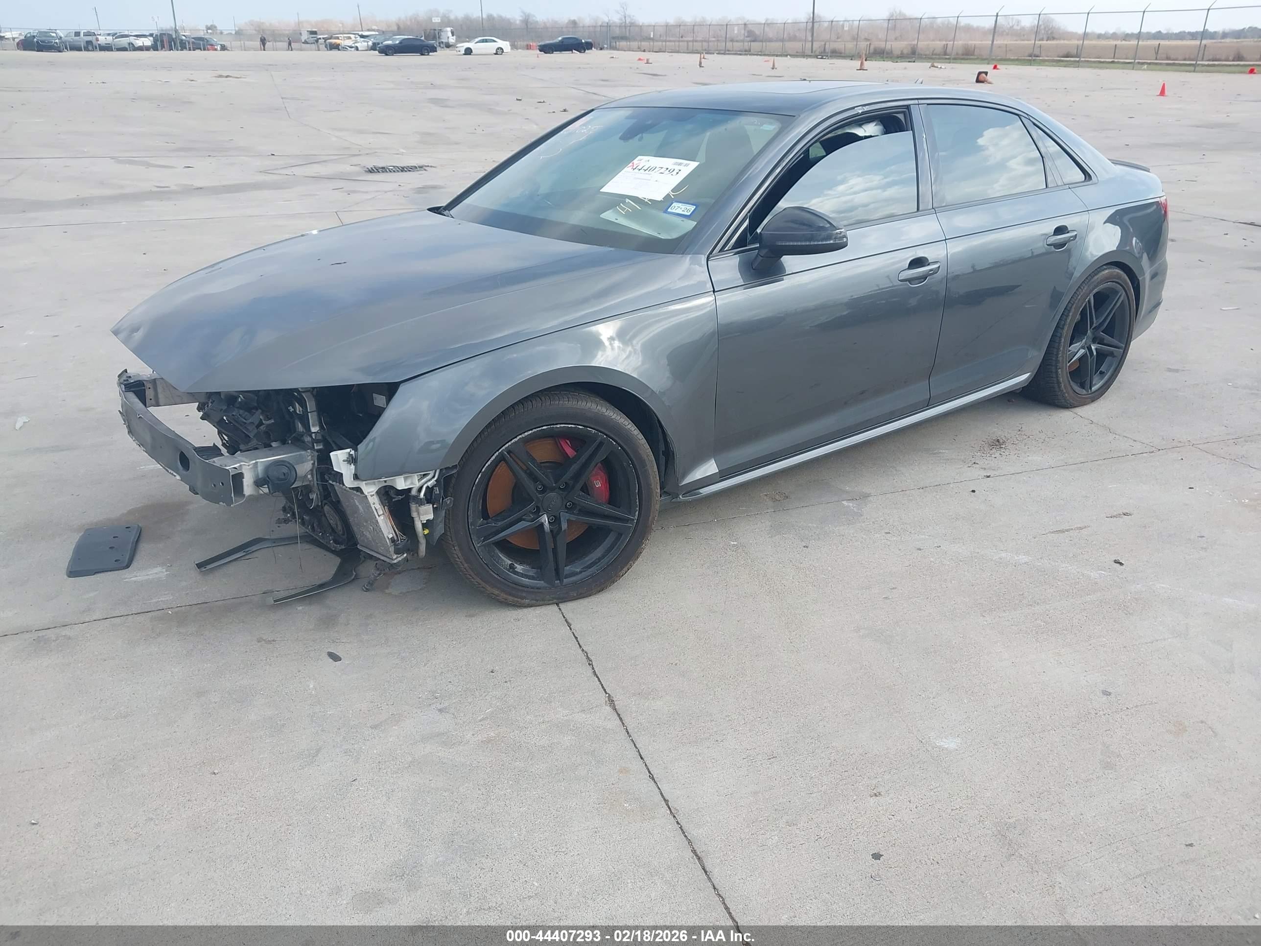 AUDI S4 image 2