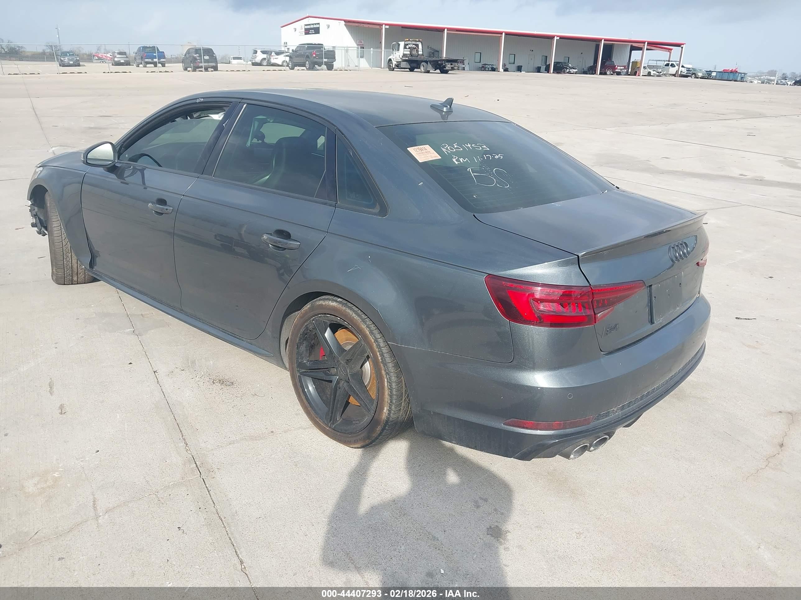 AUDI S4 image 3