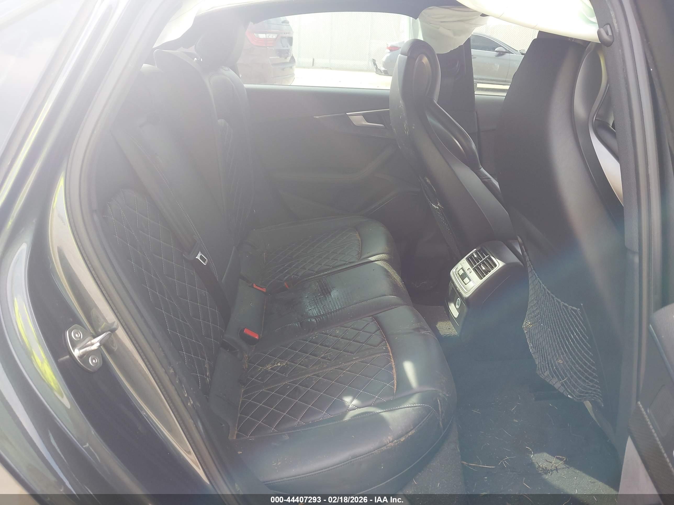 AUDI S4 image 8