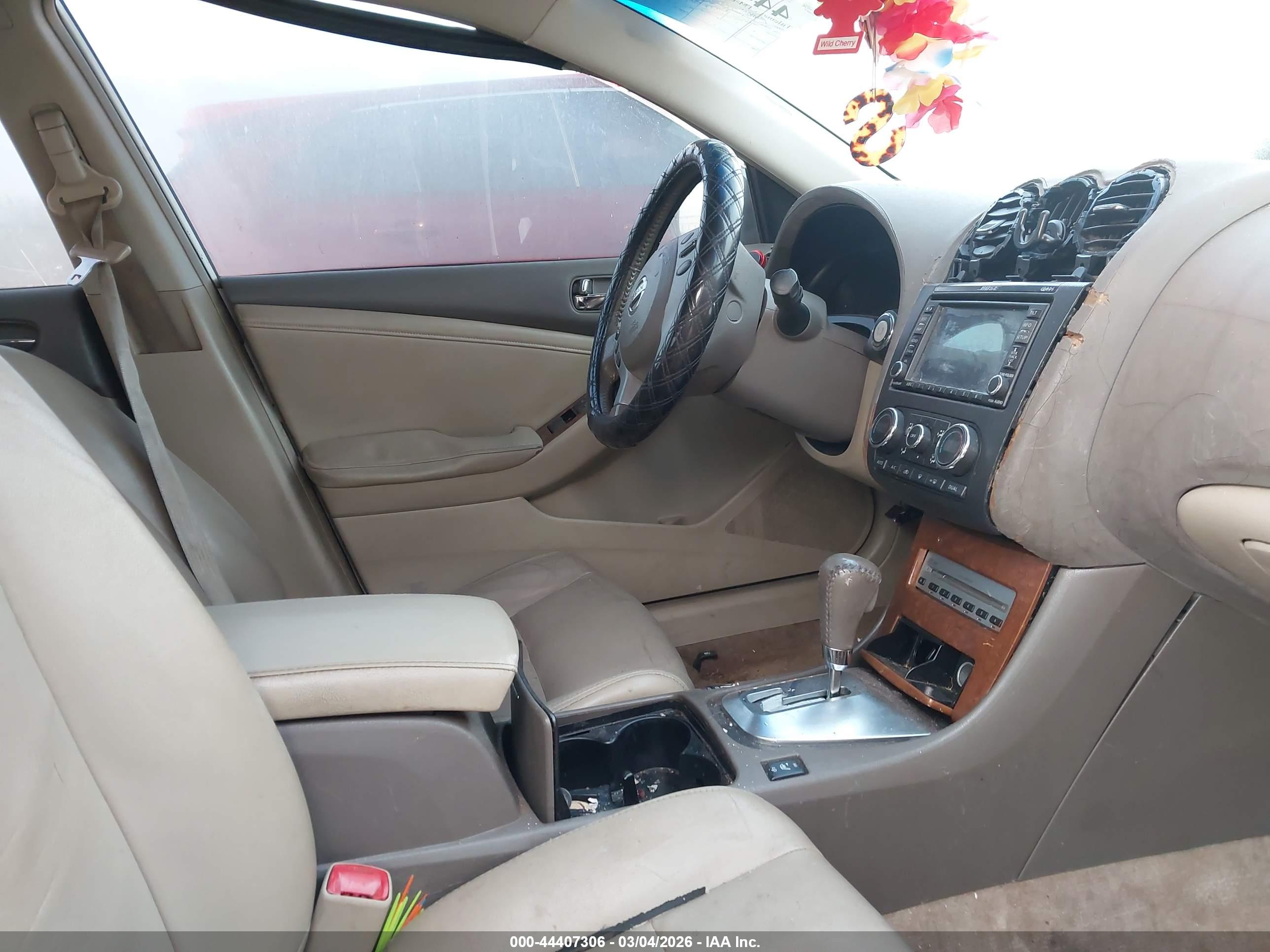 NISSAN ALTIMA image 5