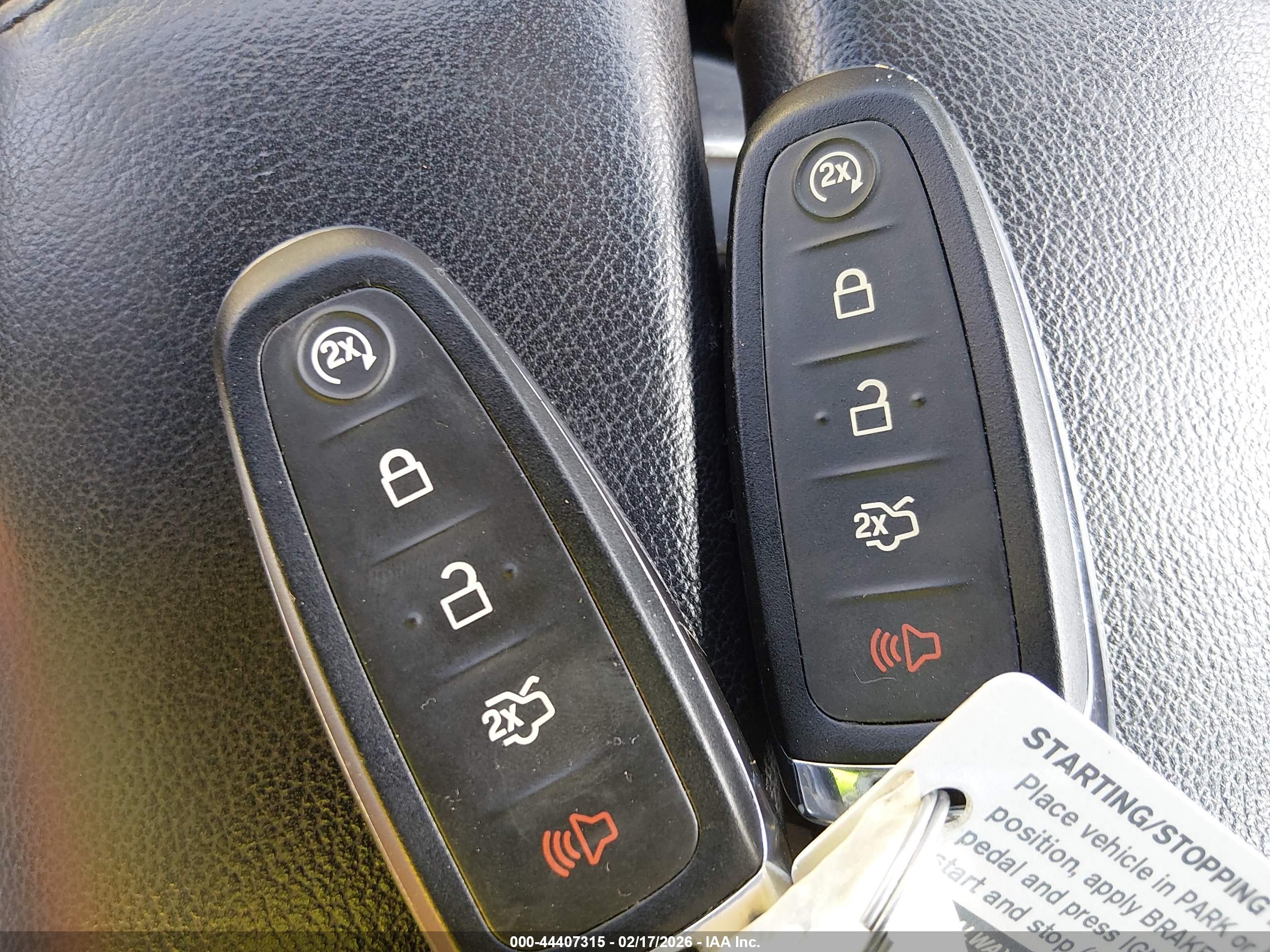 LINCOLN MKS image 11
