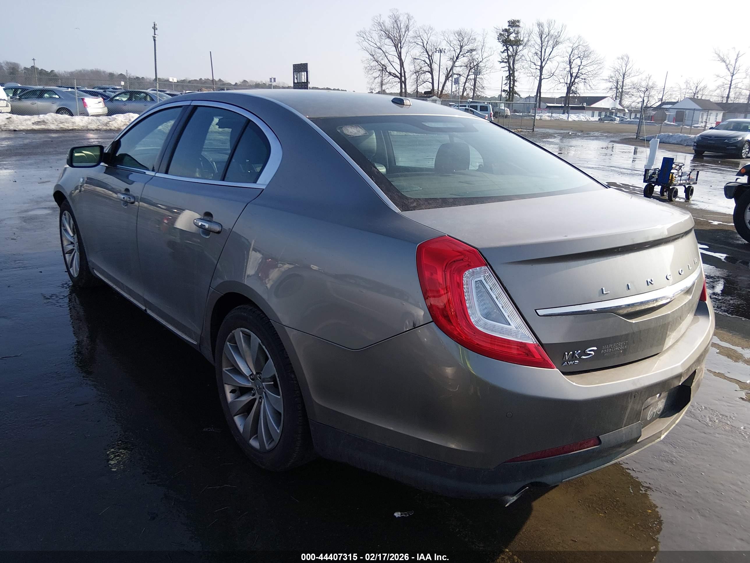 LINCOLN MKS image 3