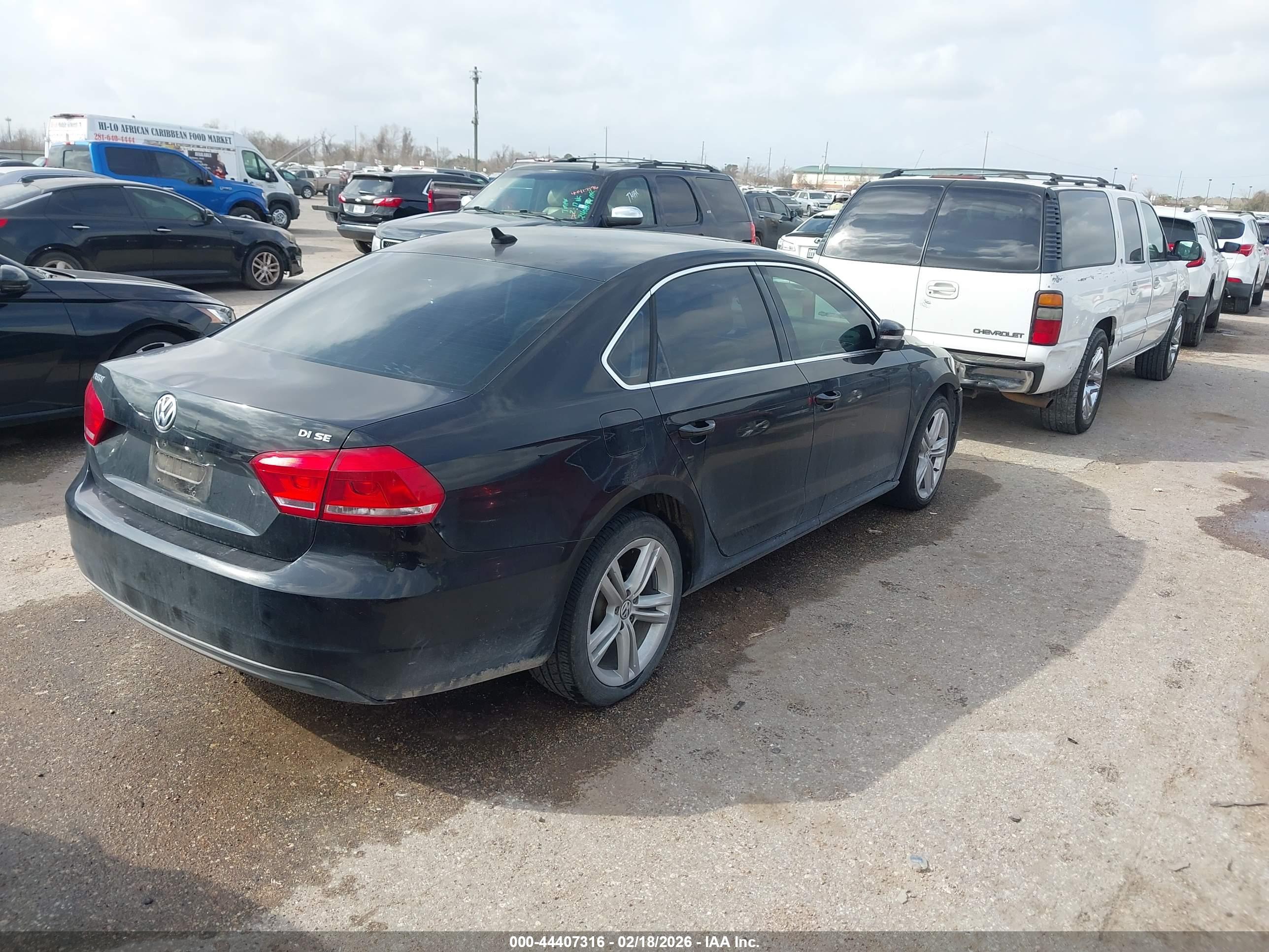 VOLKSWAGEN PASSAT image 4