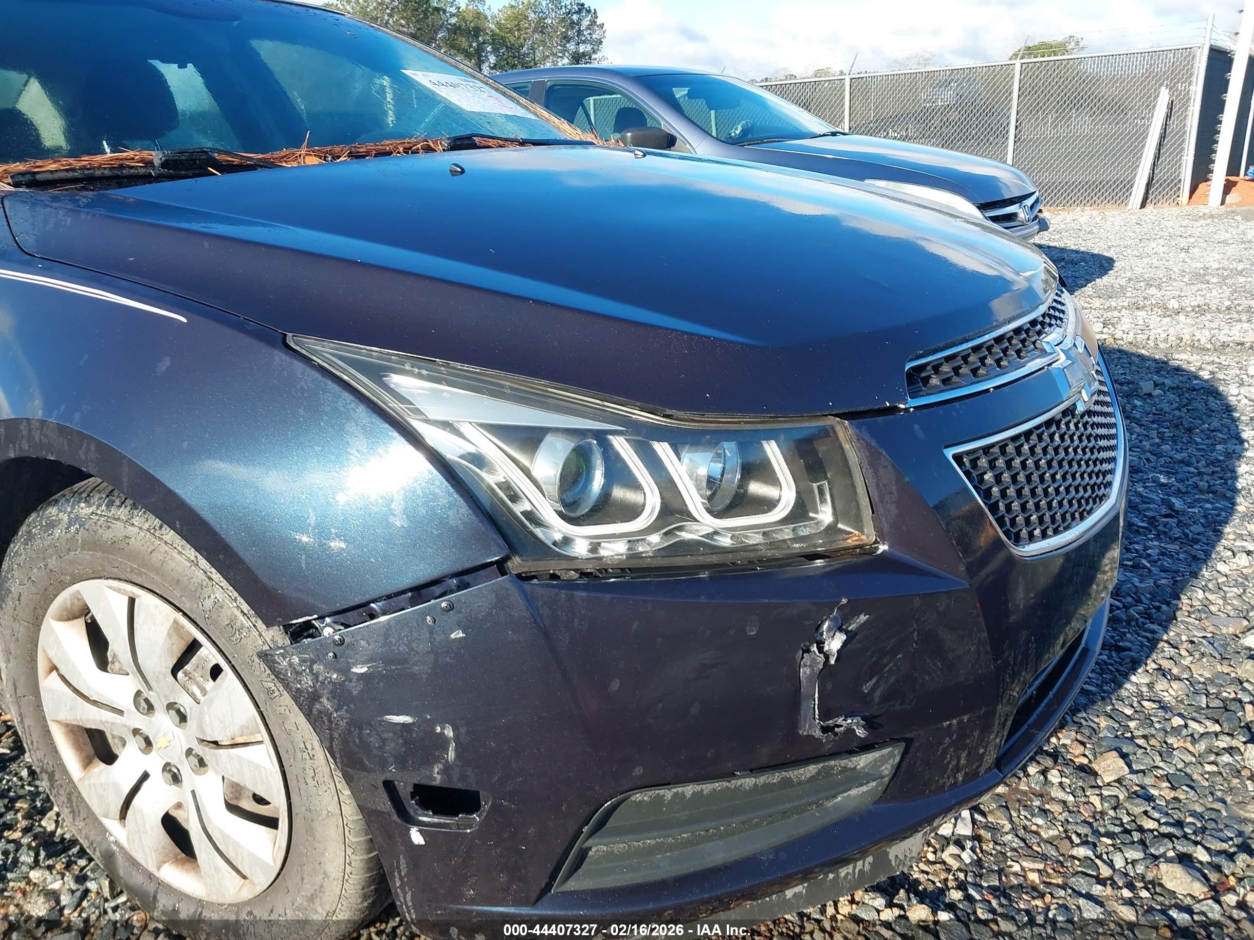 CHEVROLET CRUZE image 6