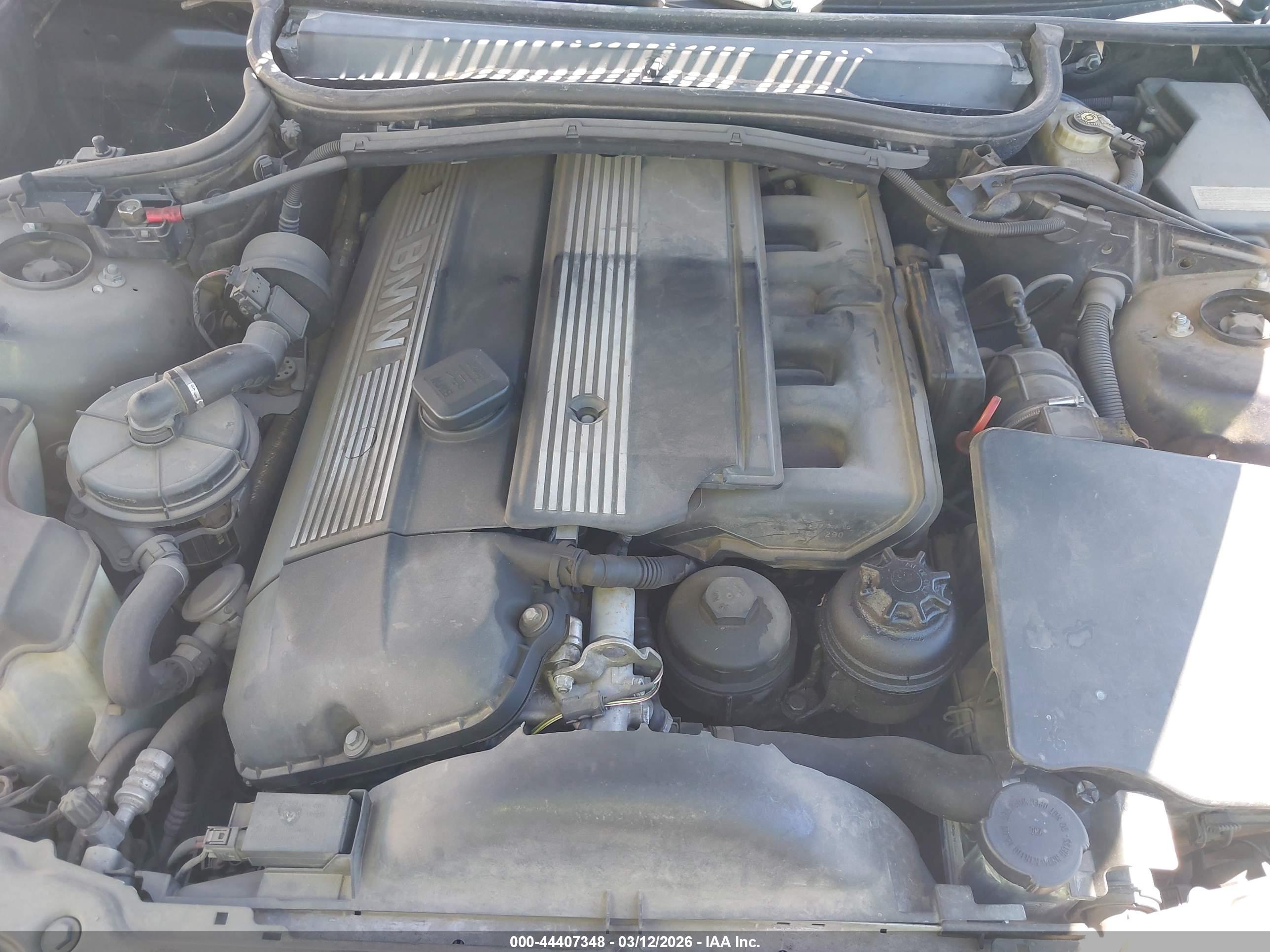 BMW 325I image 10