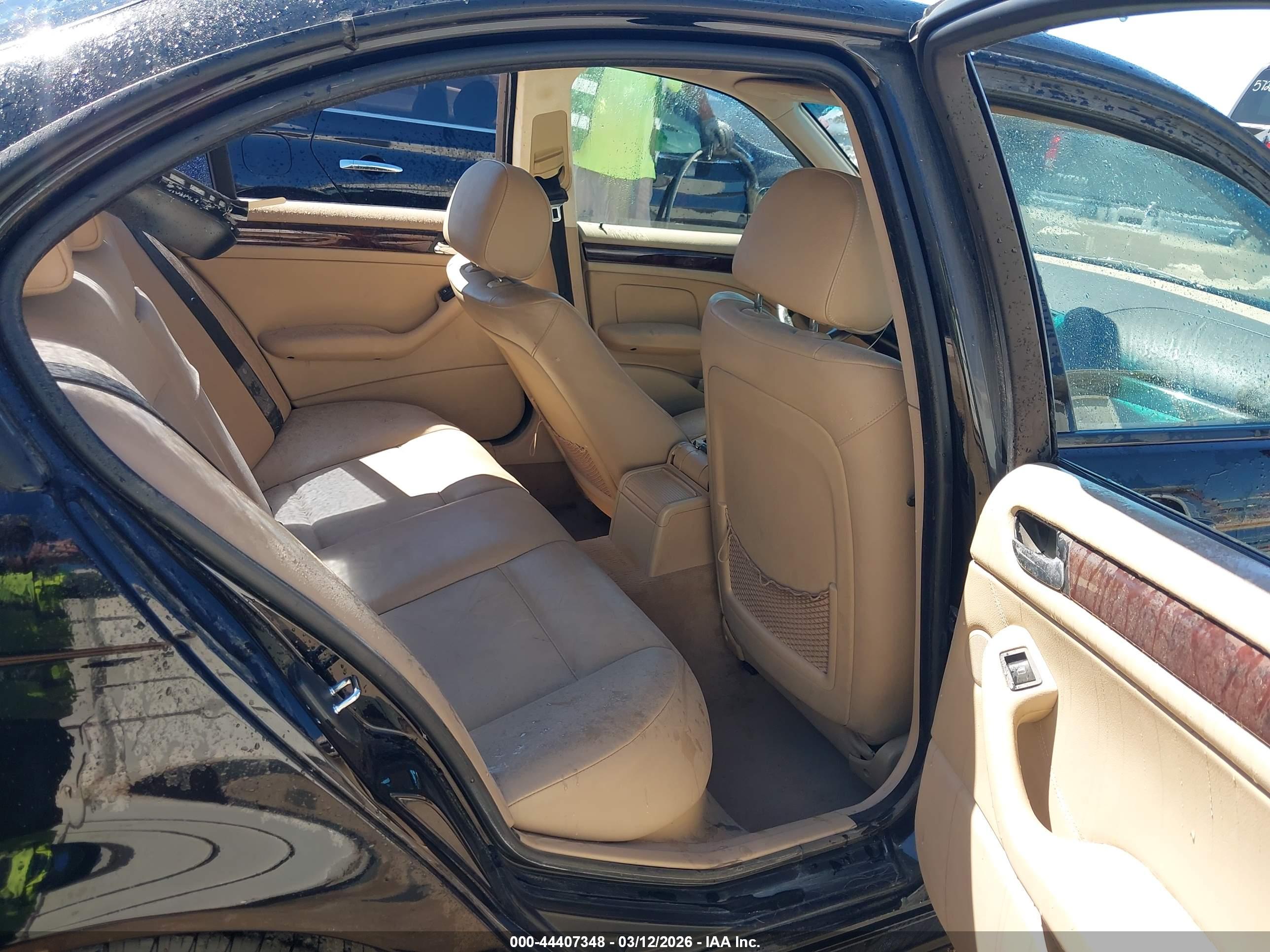 BMW 325I image 8