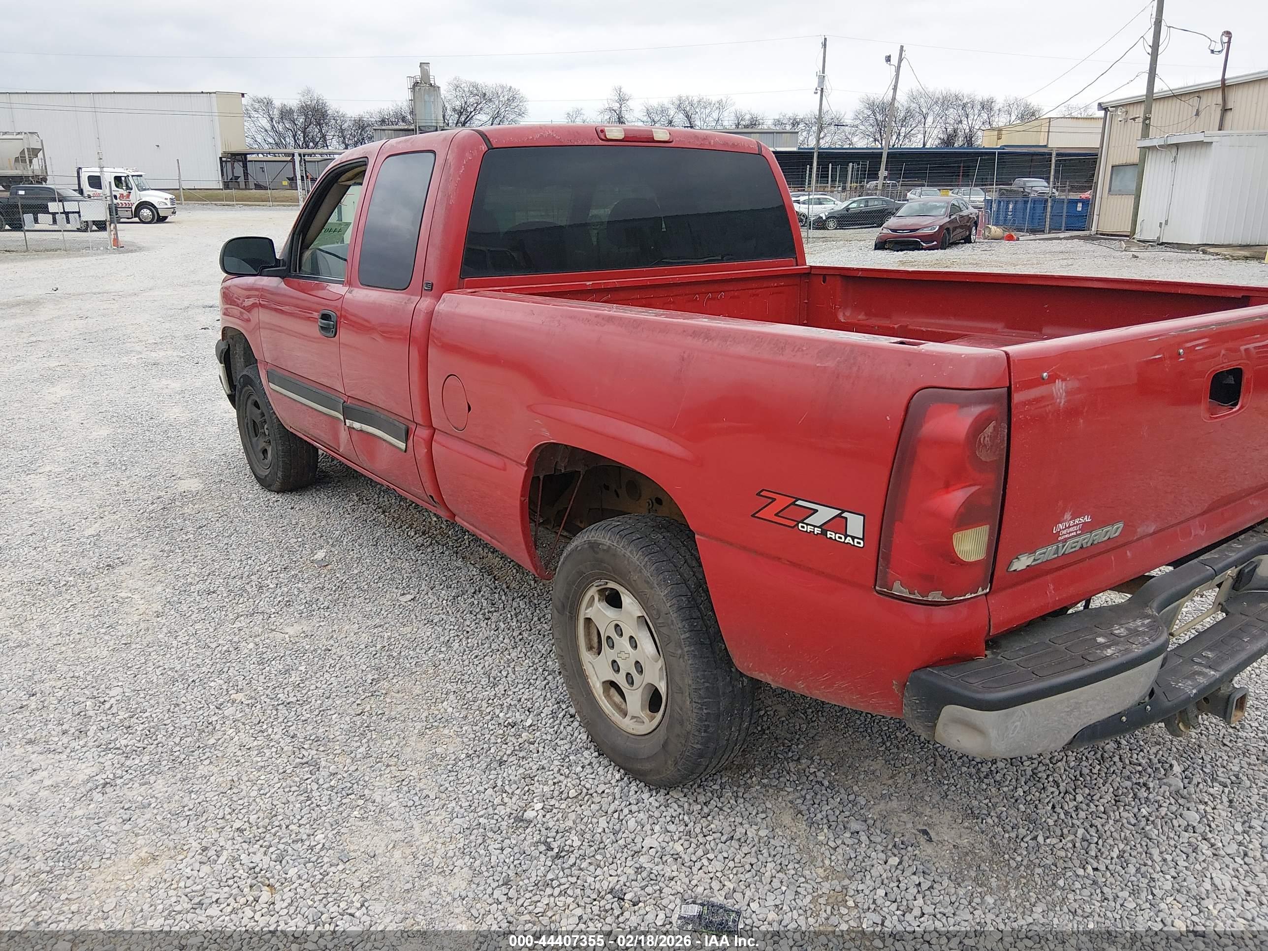 CHEVROLET SILVERADO image 3