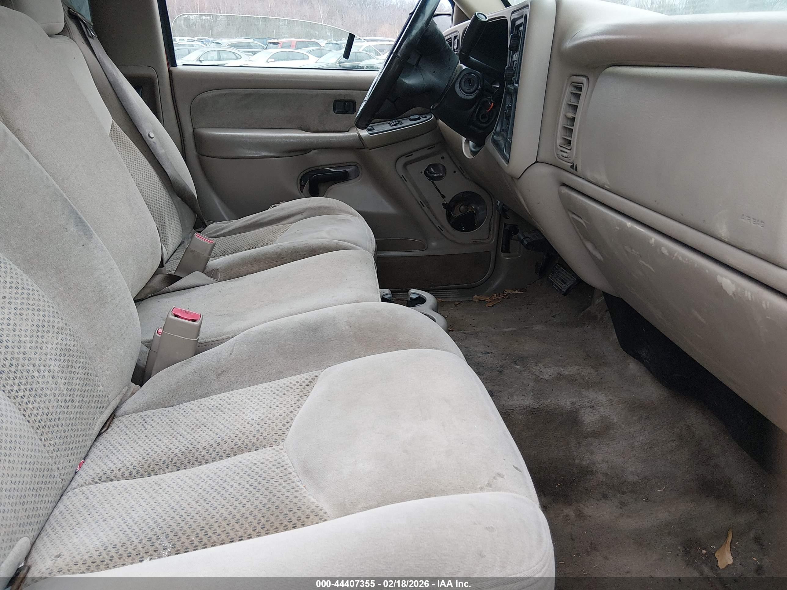 CHEVROLET SILVERADO image 5