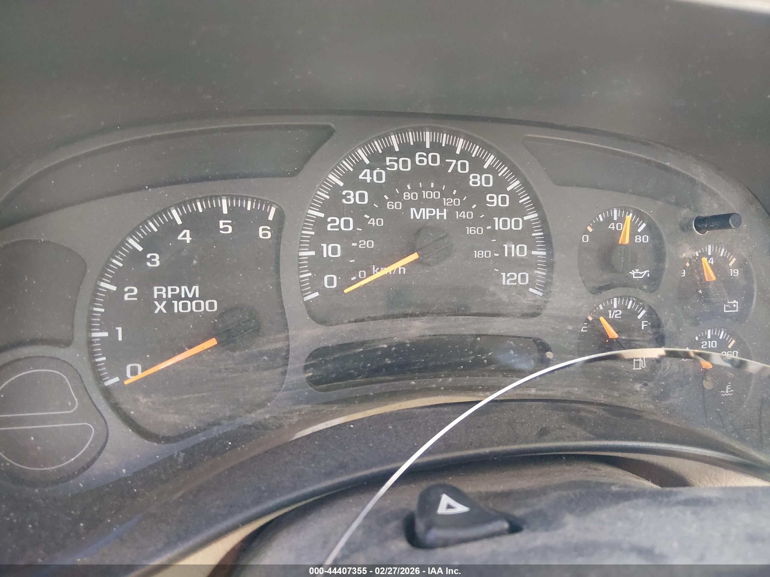 CHEVROLET SILVERADO image 7