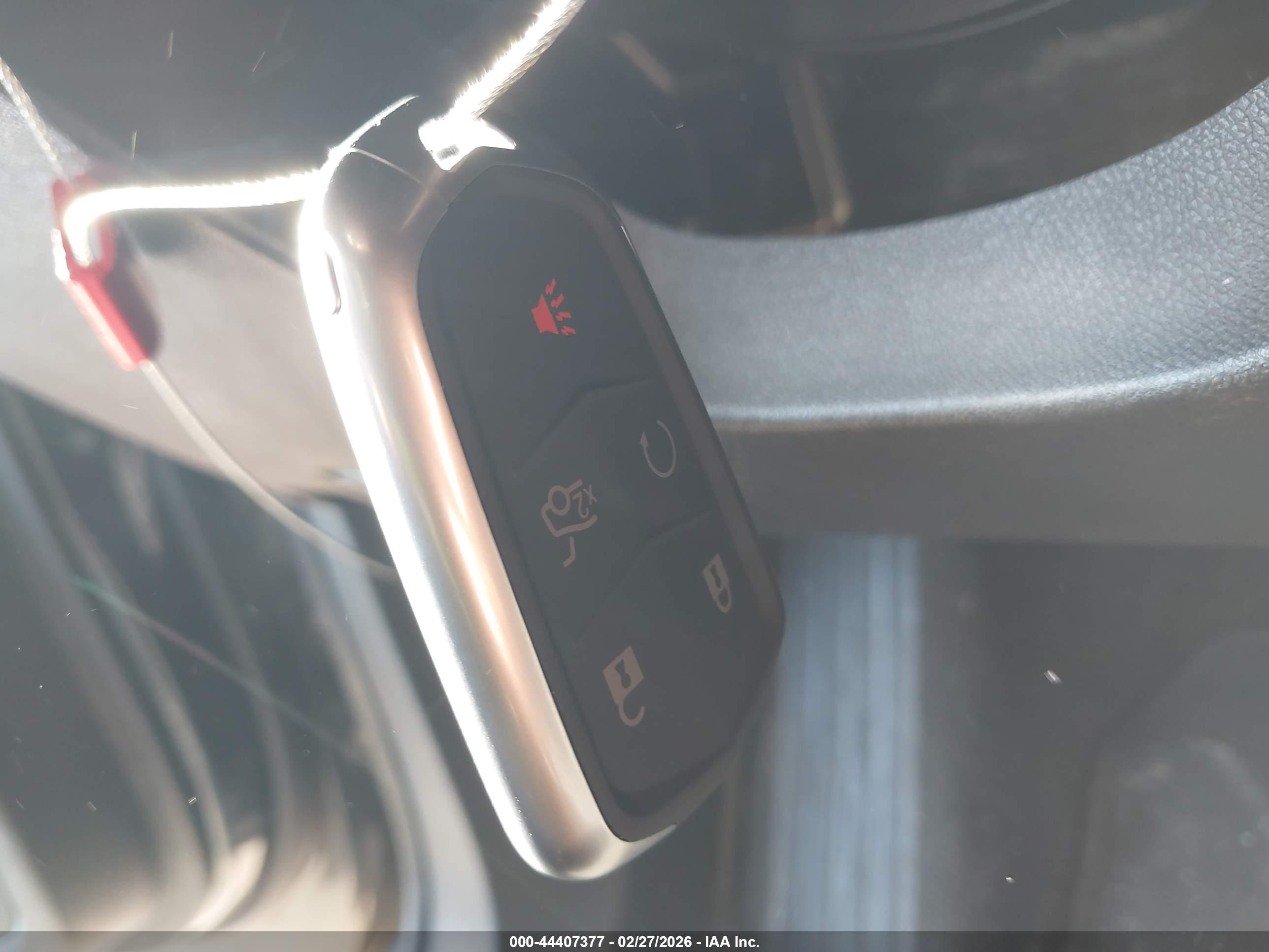 CHEVROLET EQUINOX image 11