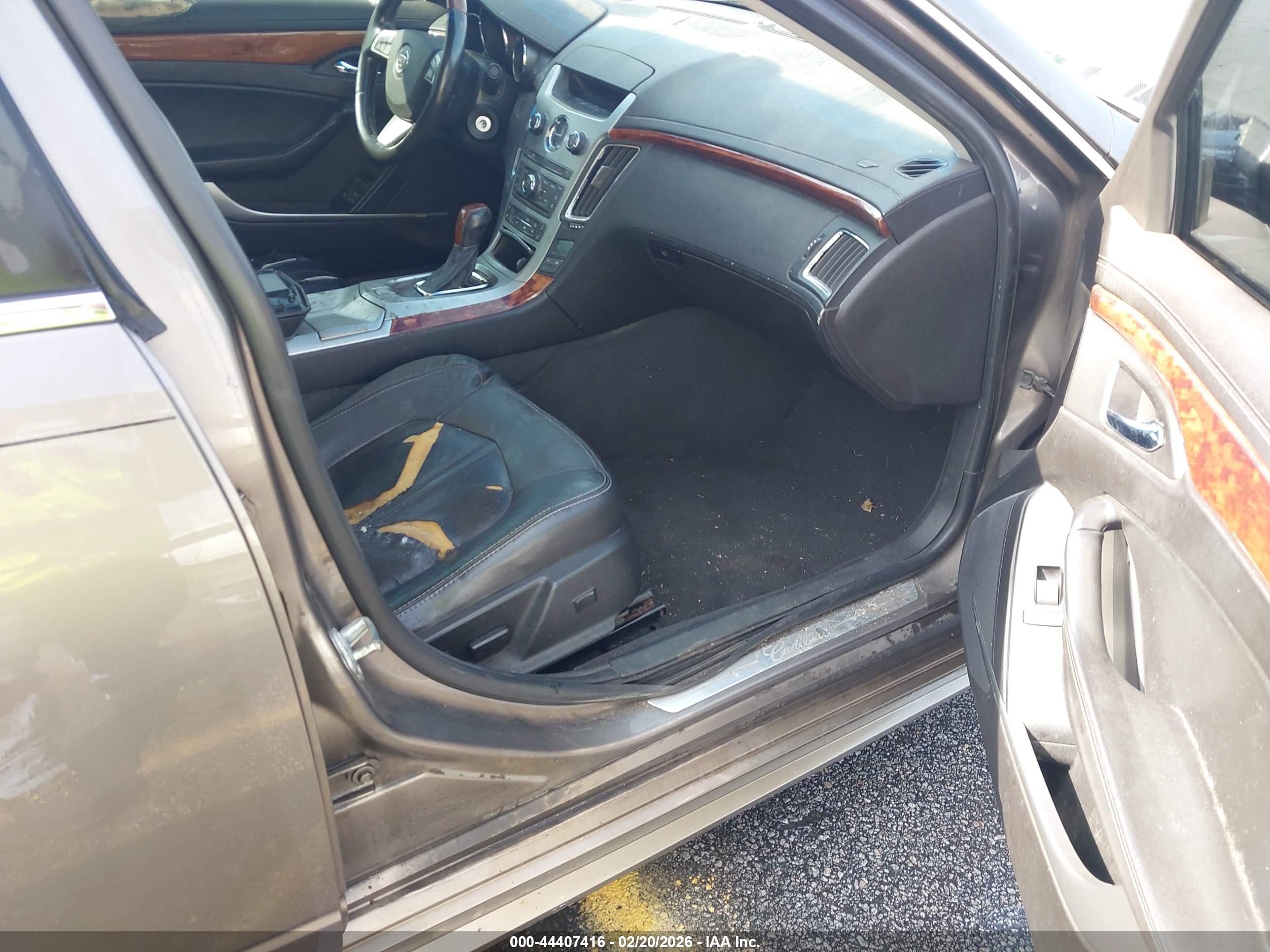 CADILLAC CTS image 5