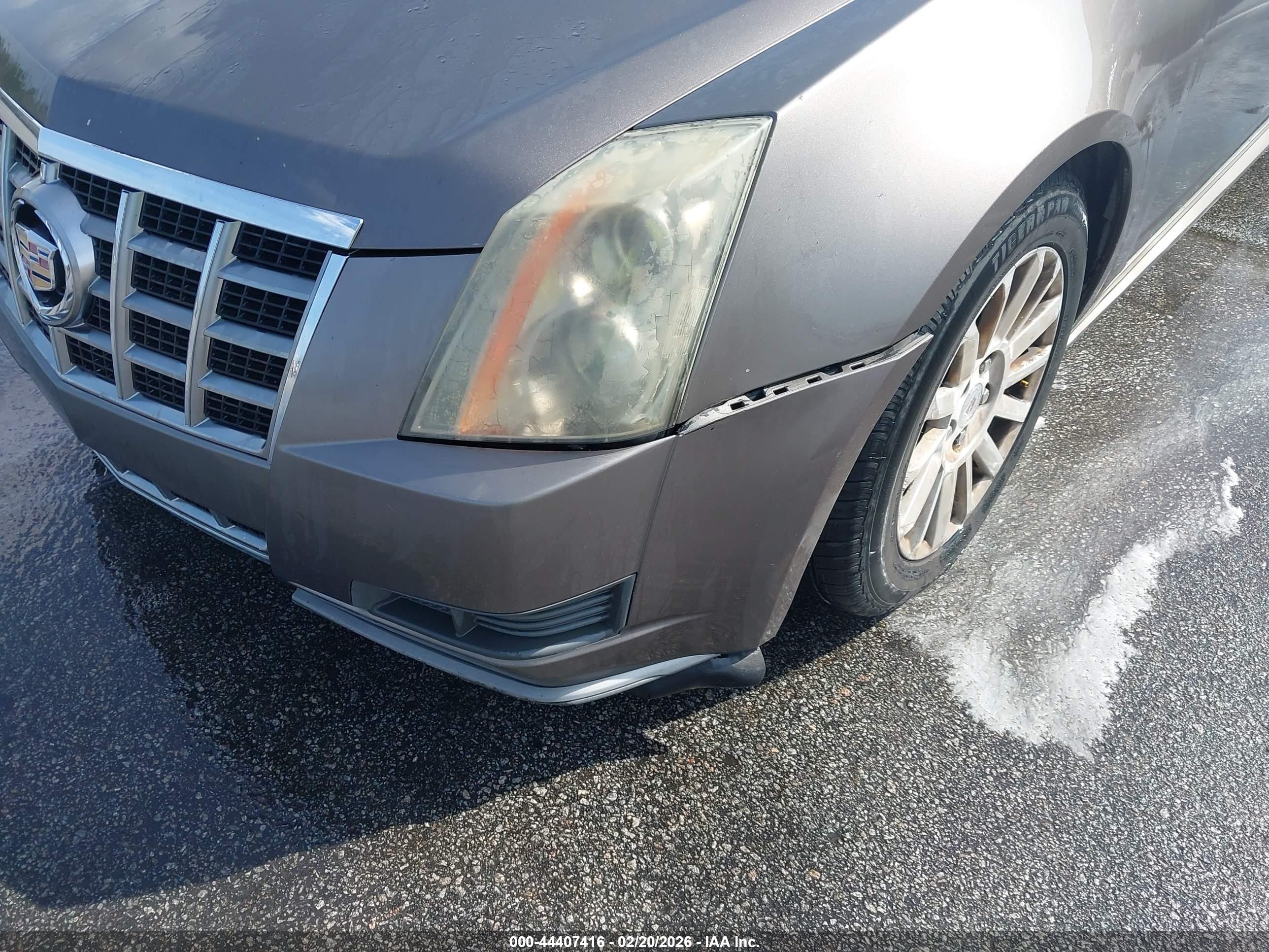 CADILLAC CTS image 6