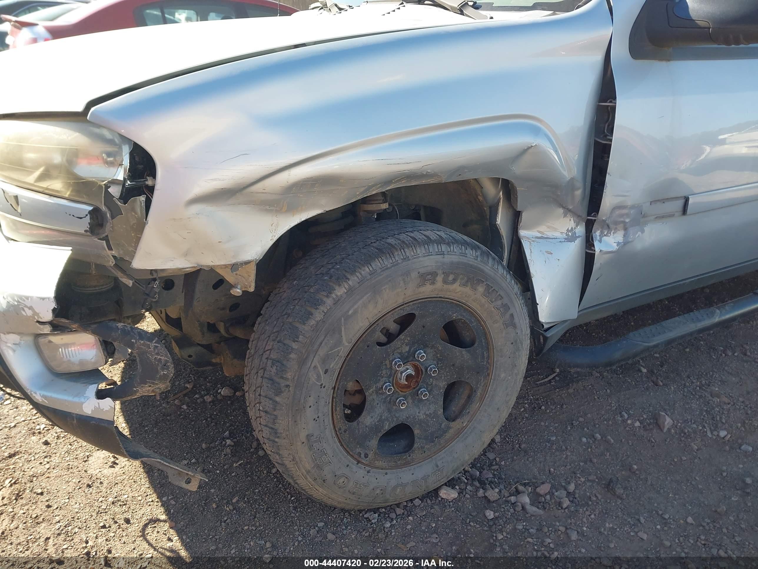 CHEVROLET TRAILBLAZER image 6