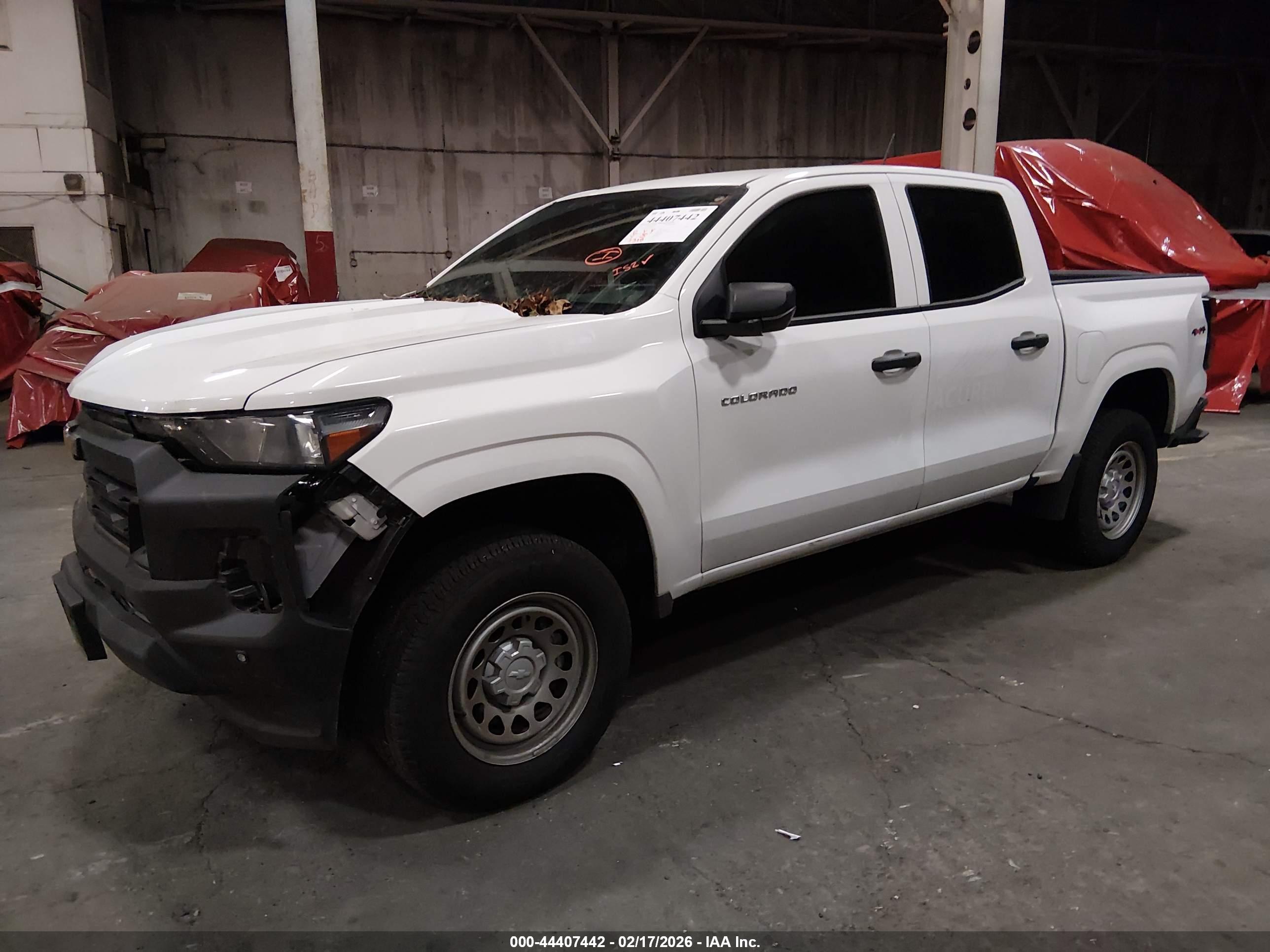 CHEVROLET COLORADO image 2