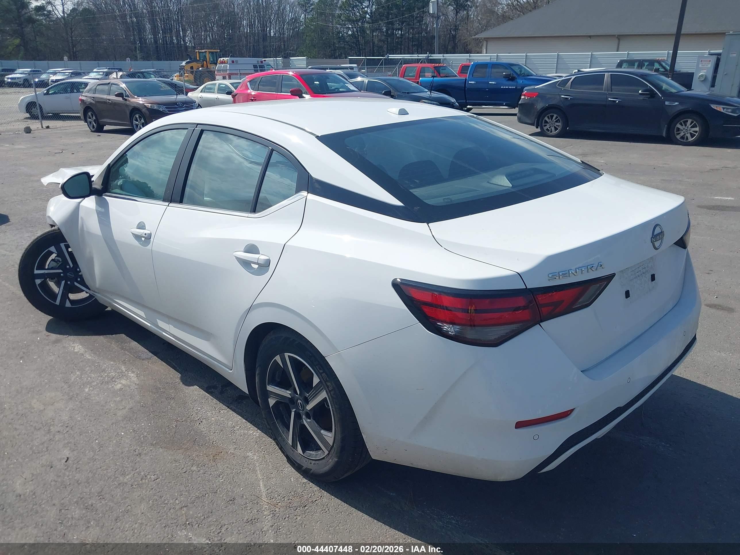NISSAN SENTRA image 3