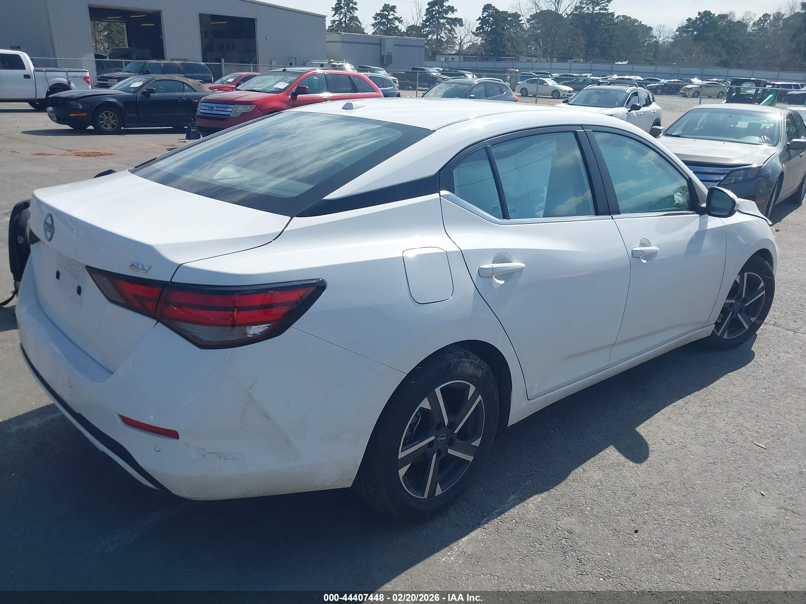 NISSAN SENTRA image 4
