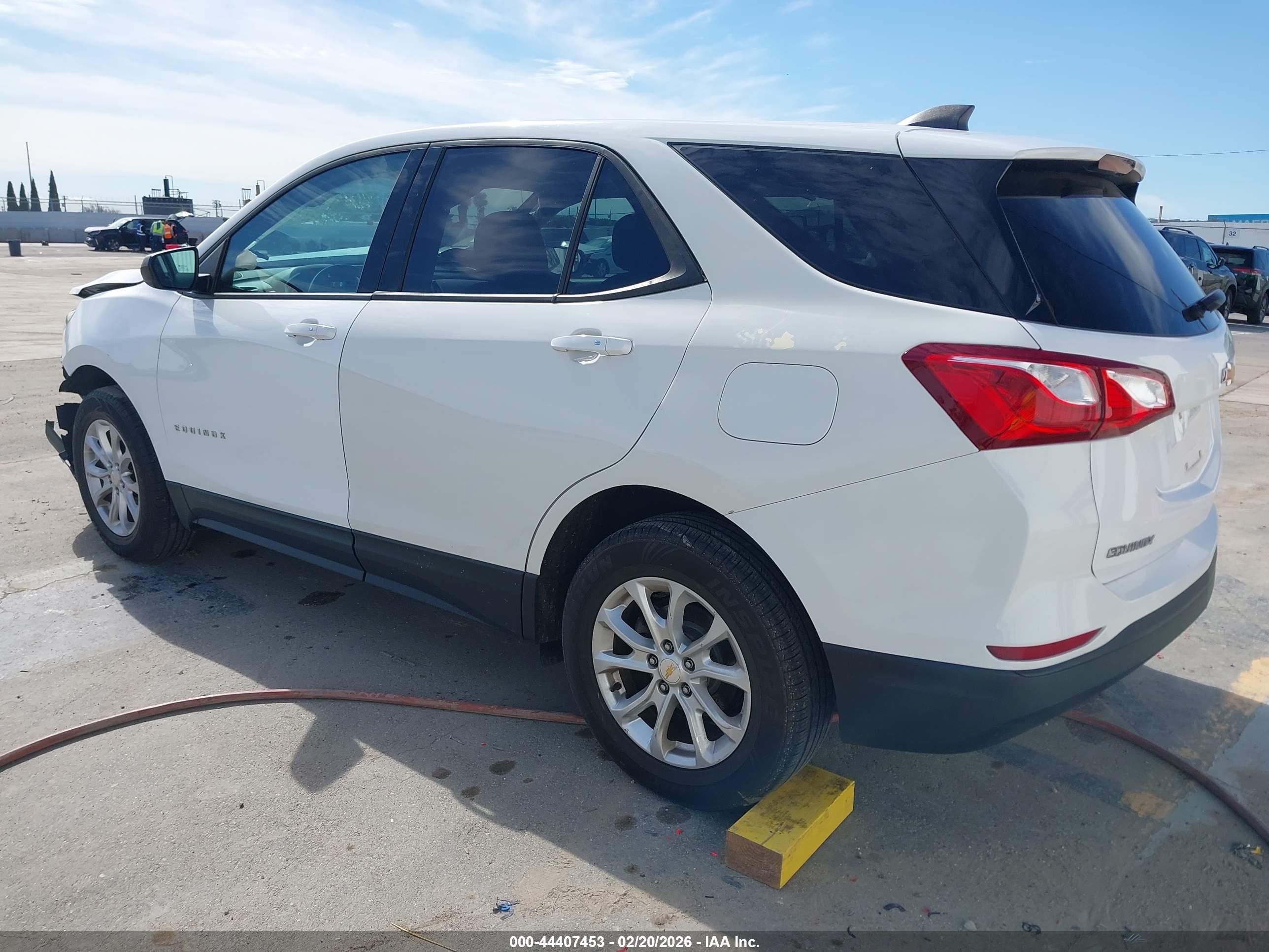 CHEVROLET EQUINOX image 3