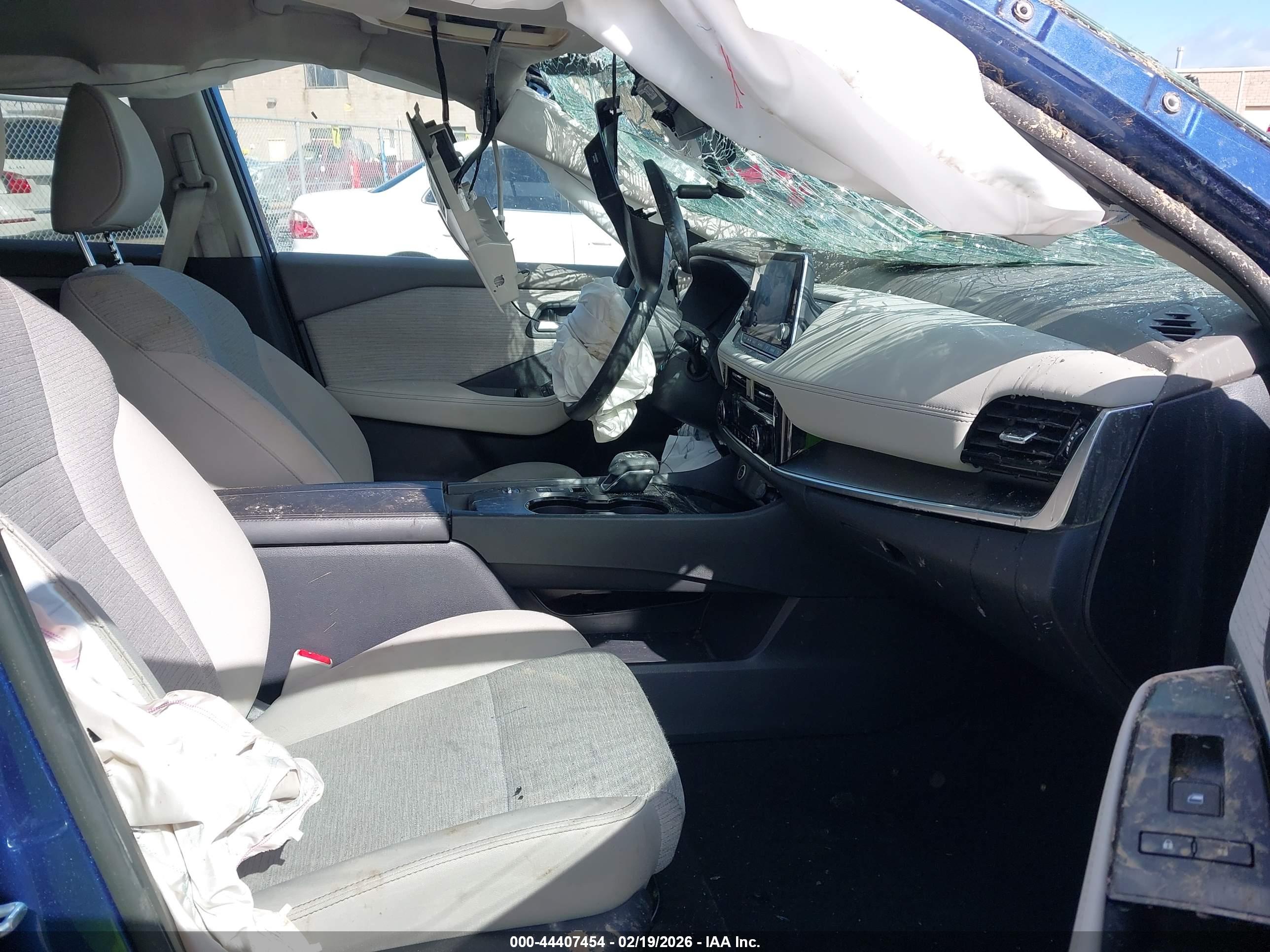 NISSAN ROGUE image 5
