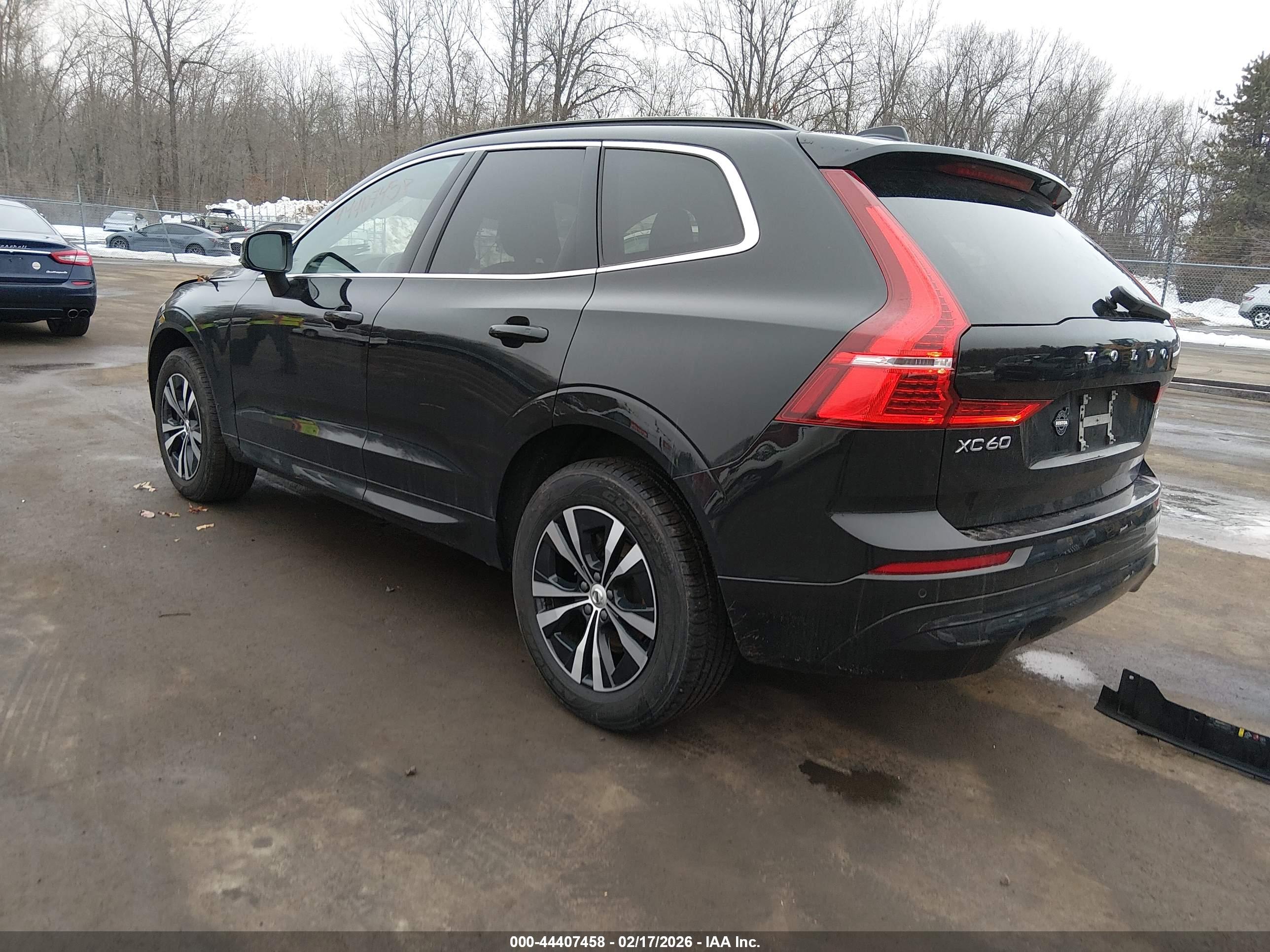 VOLVO XC60 image 3