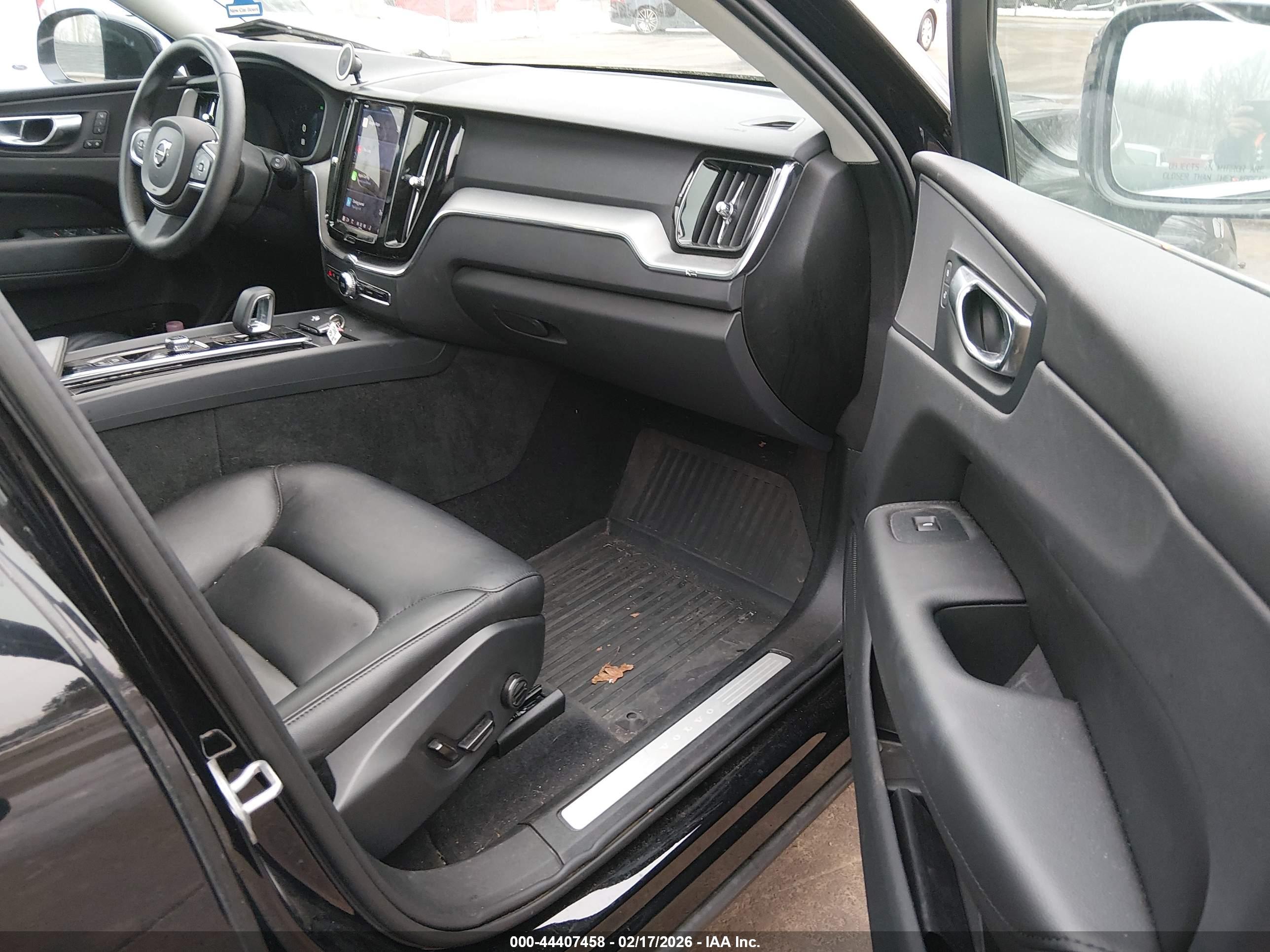 VOLVO XC60 image 5