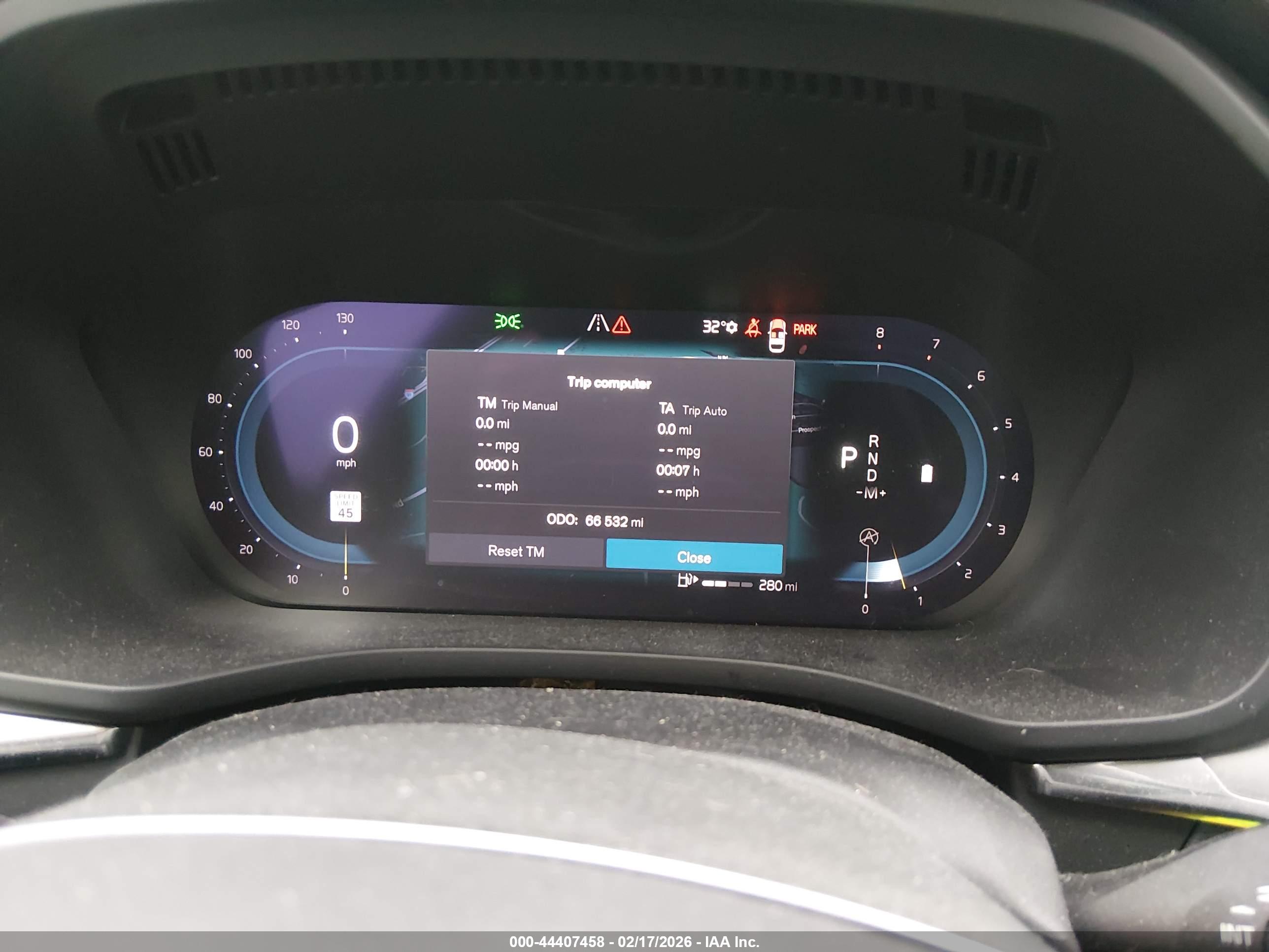 VOLVO XC60 image 7