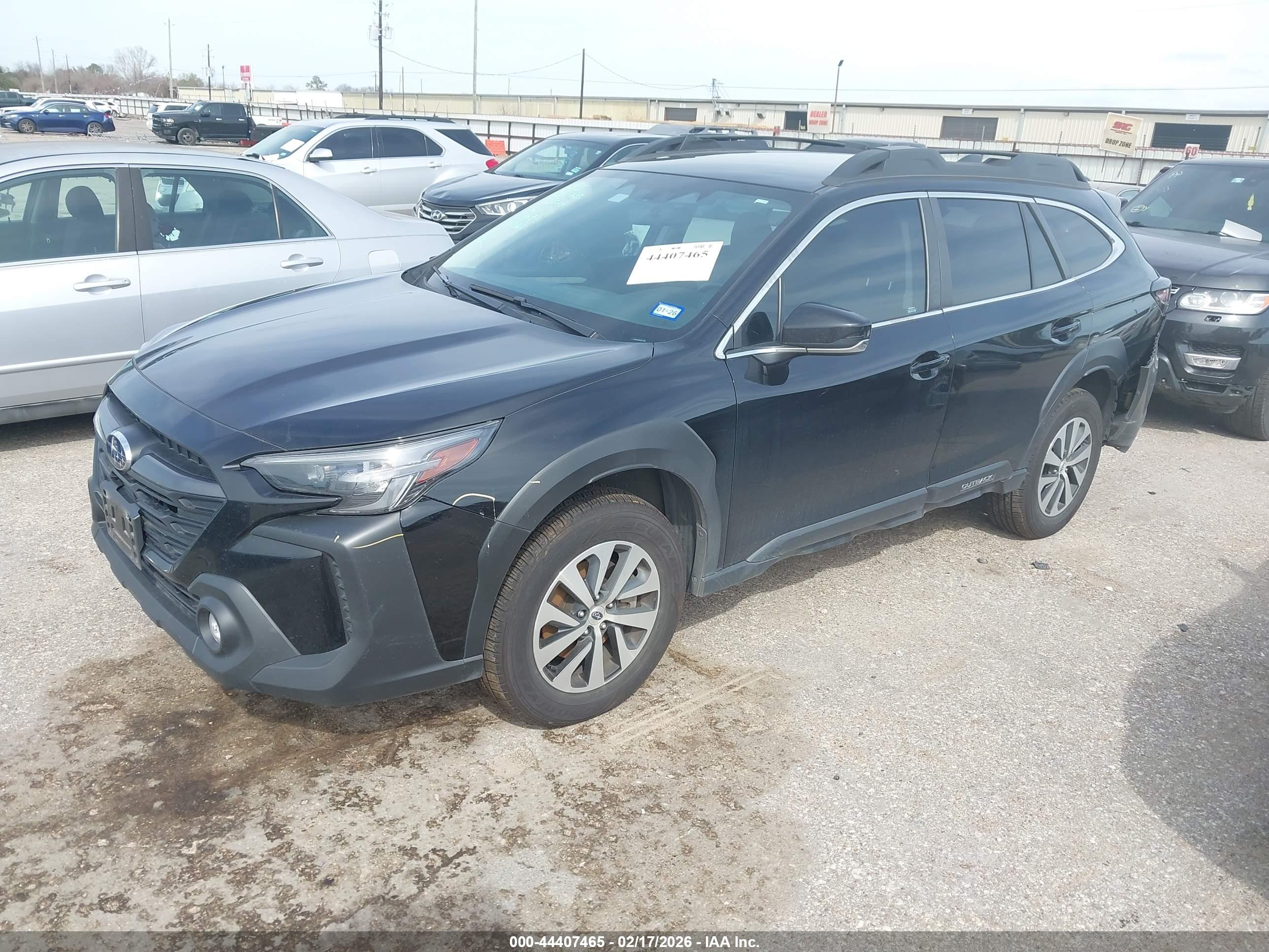 SUBARU OUTBACK image 2