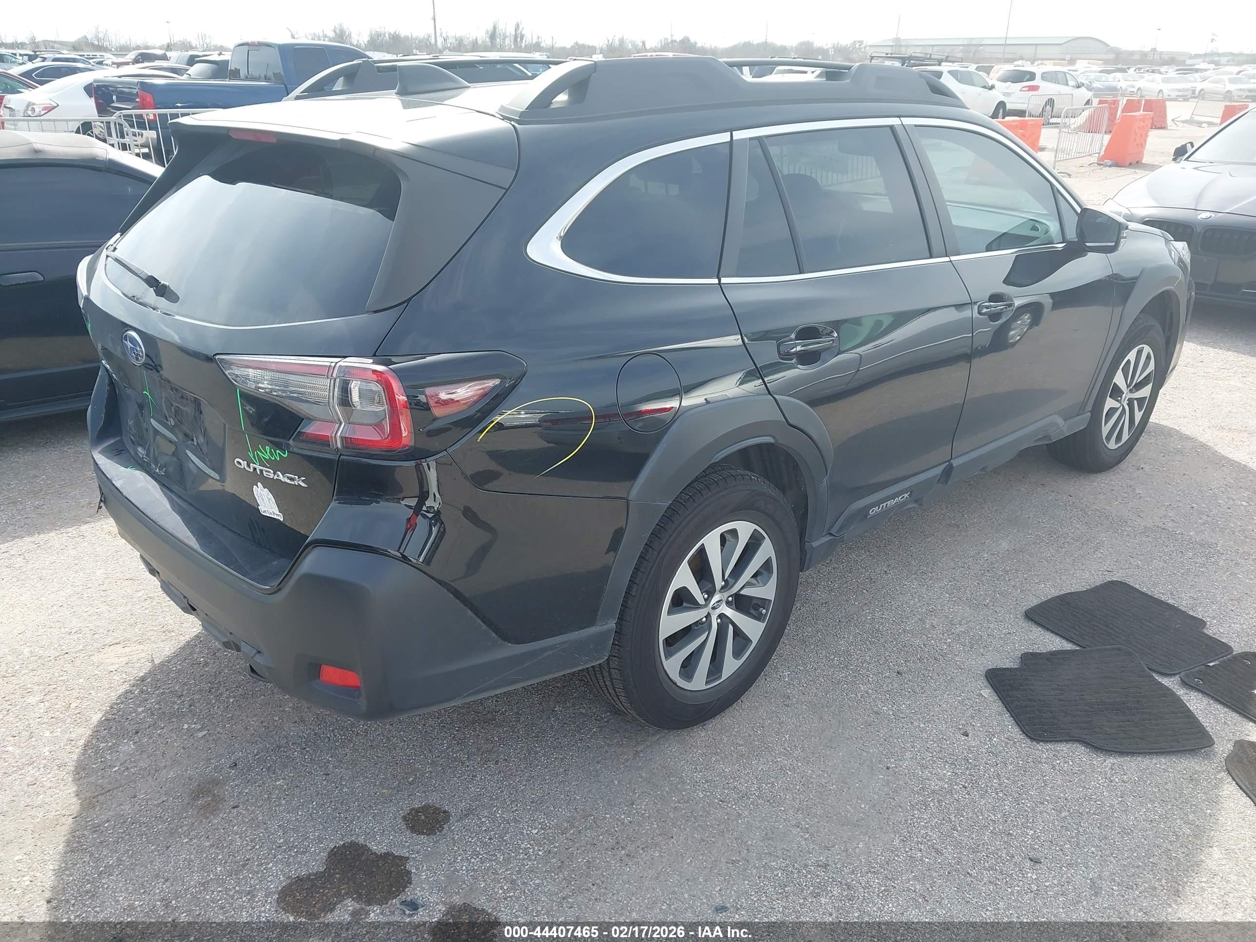 SUBARU OUTBACK image 4