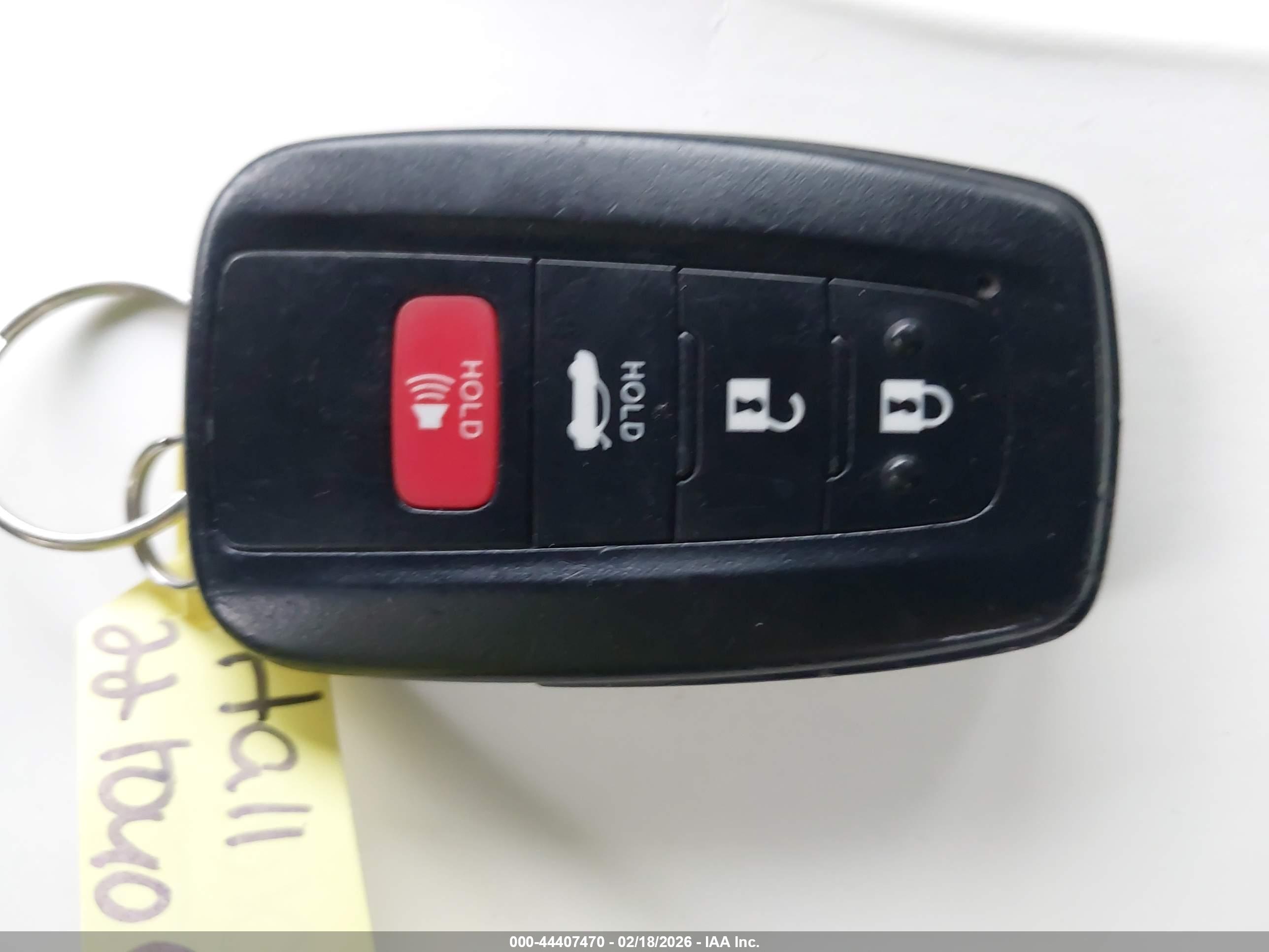 TOYOTA CAMRY image 11