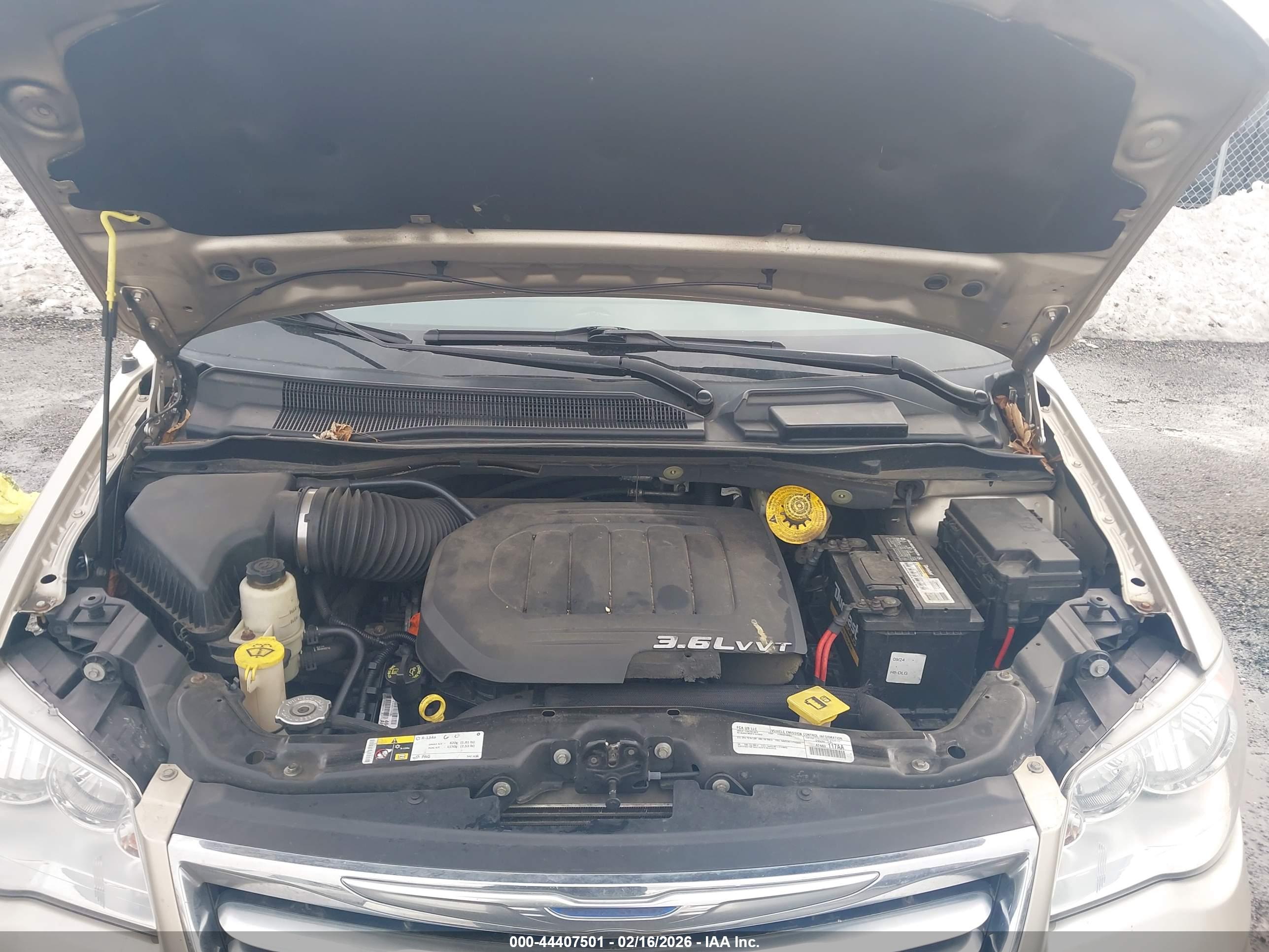 CHRYSLER TOWN image 10