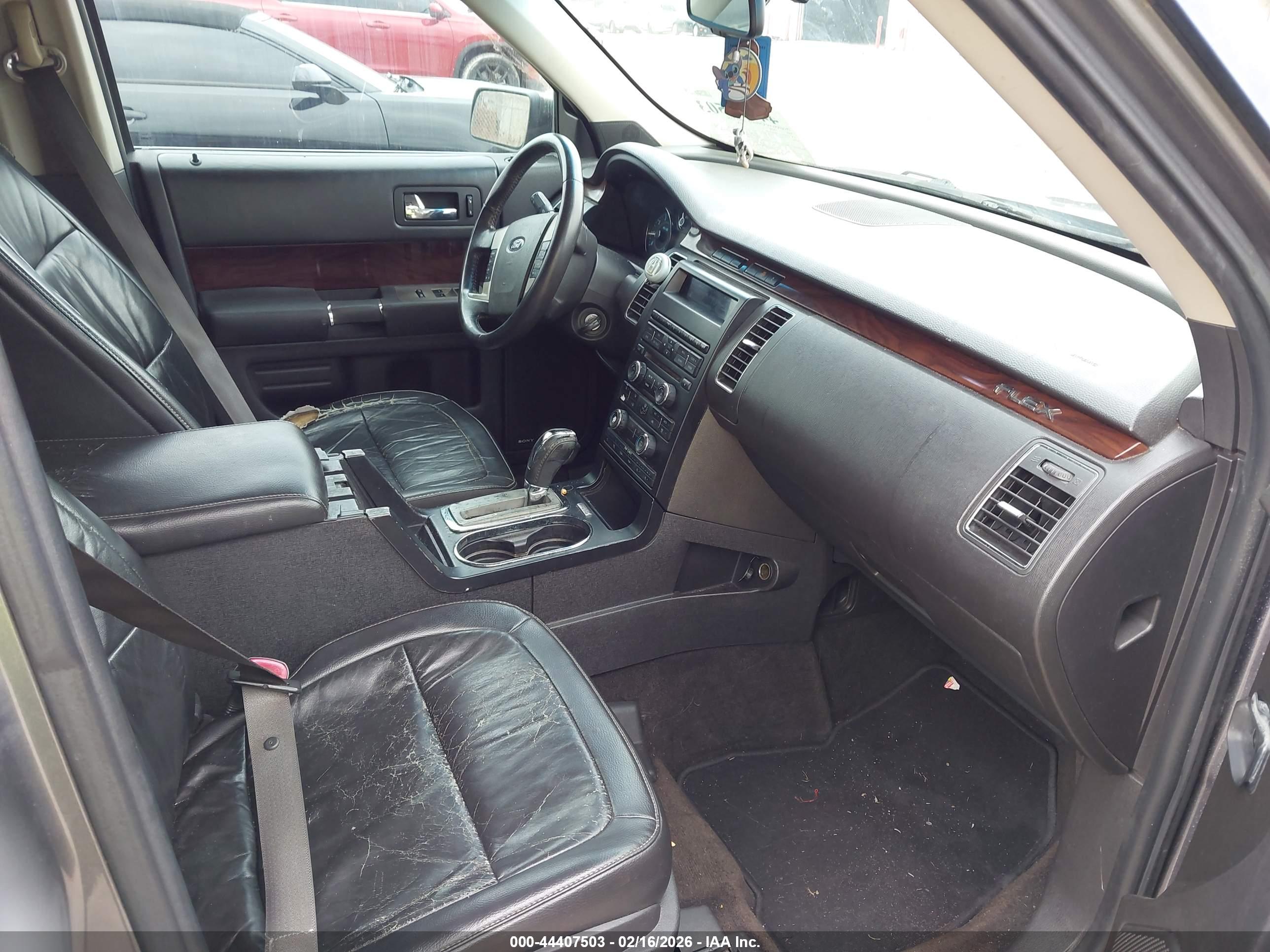 FORD FLEX image 5