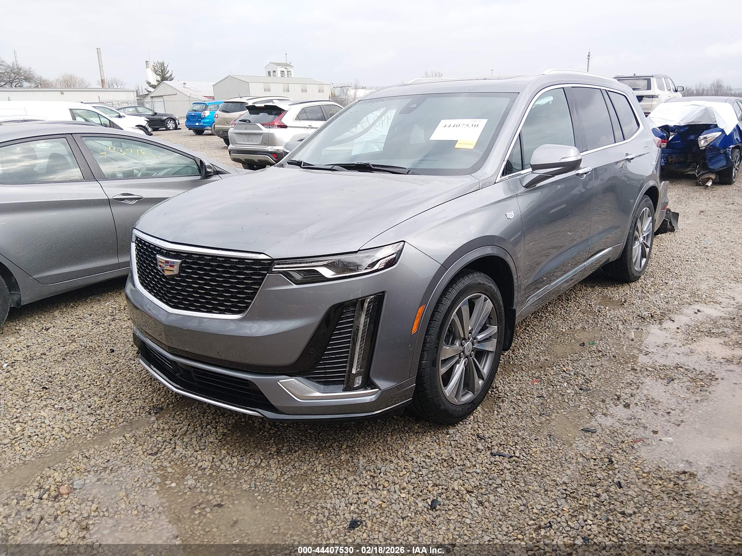 CADILLAC XT6 image 2