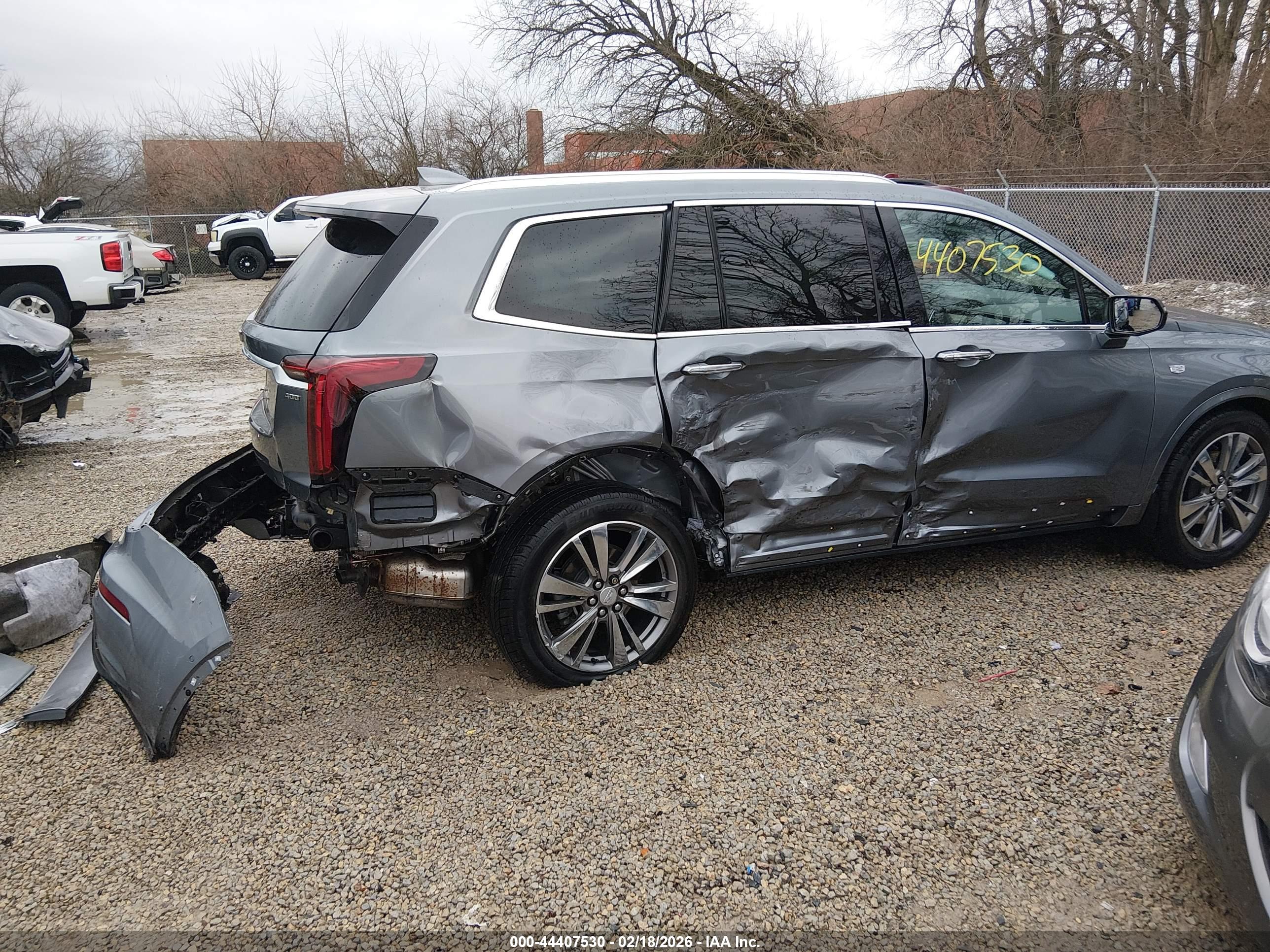 CADILLAC XT6 image 6