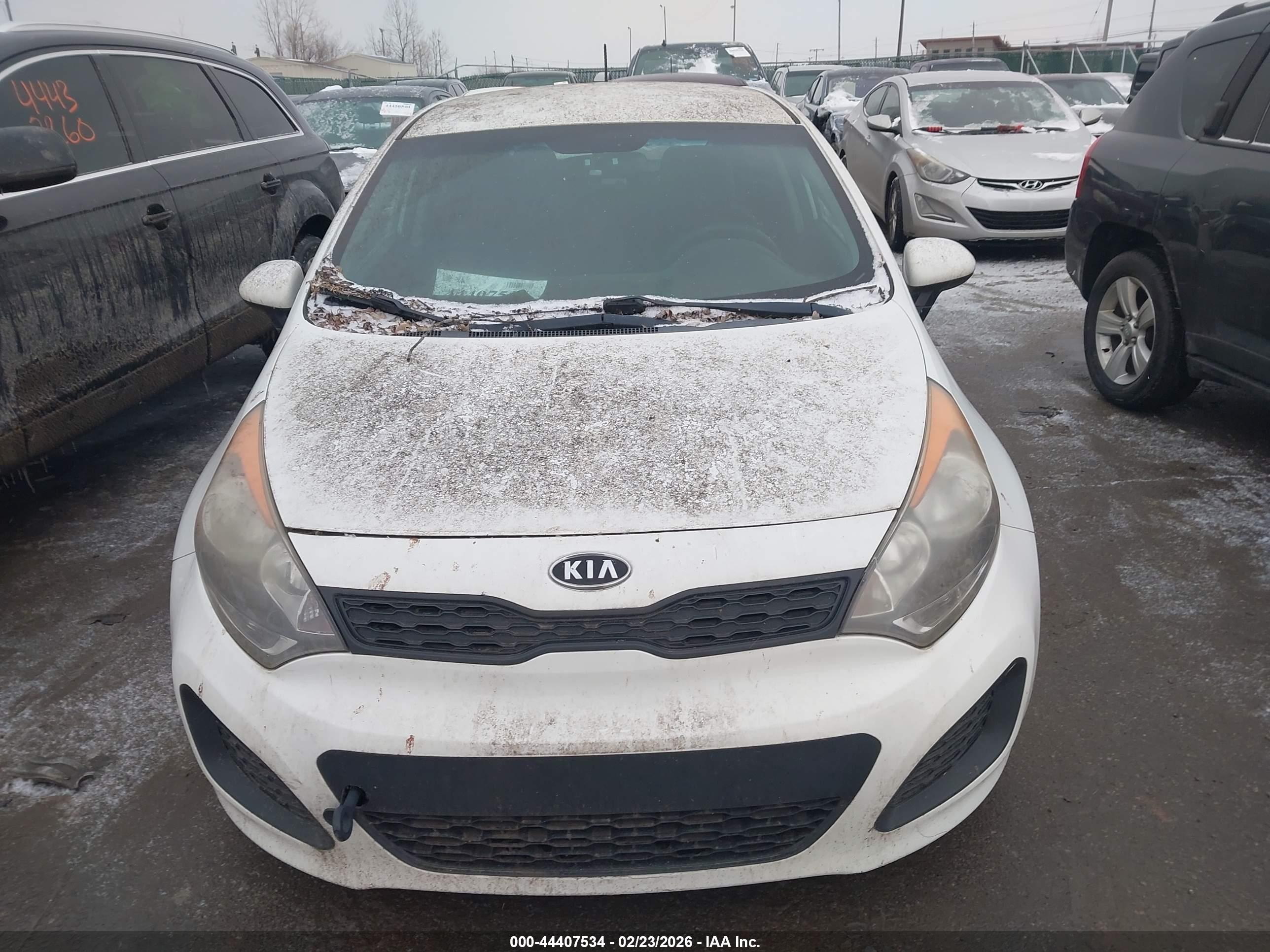 KIA RIO5 image 6