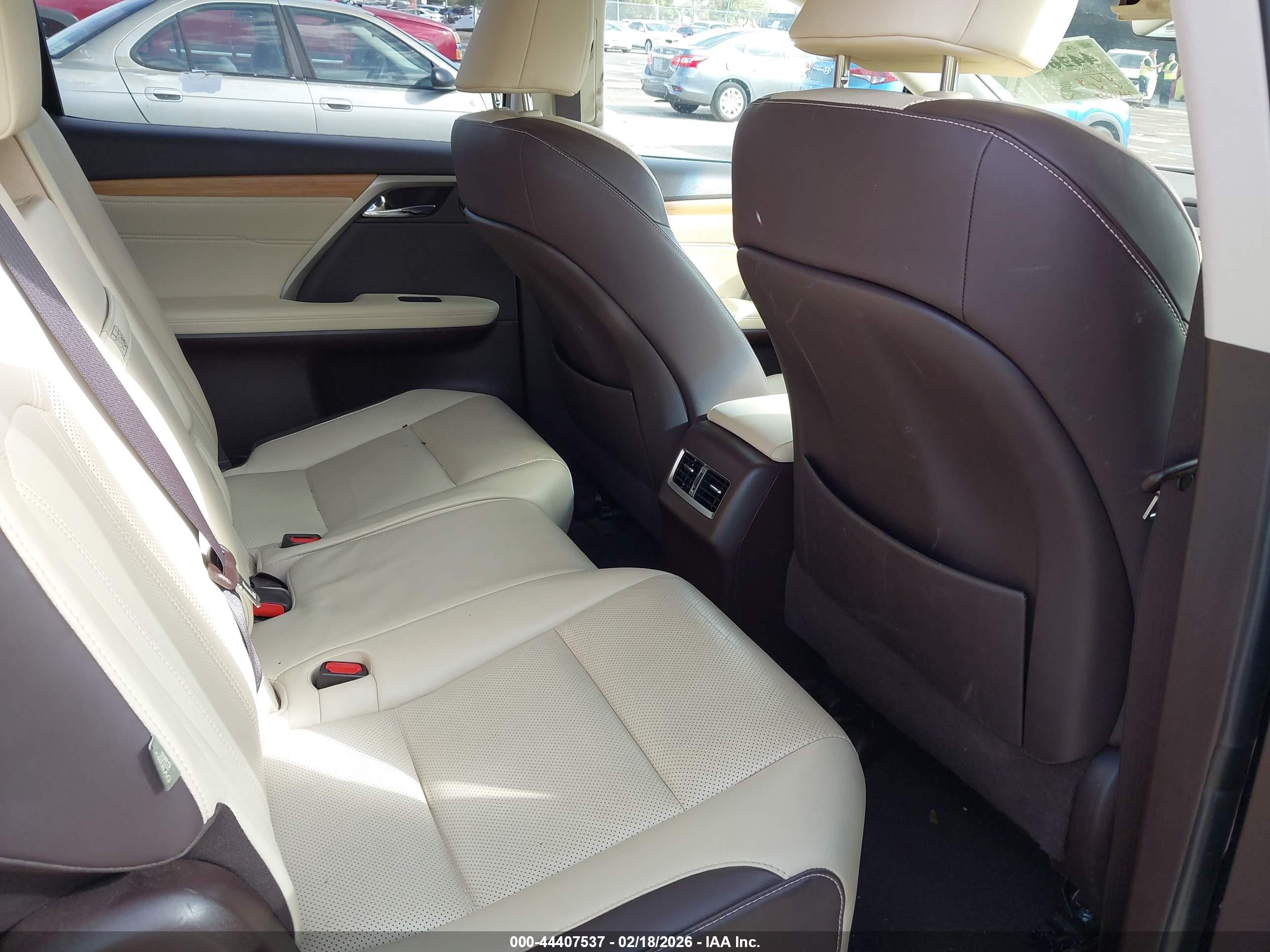 LEXUS RX image 8