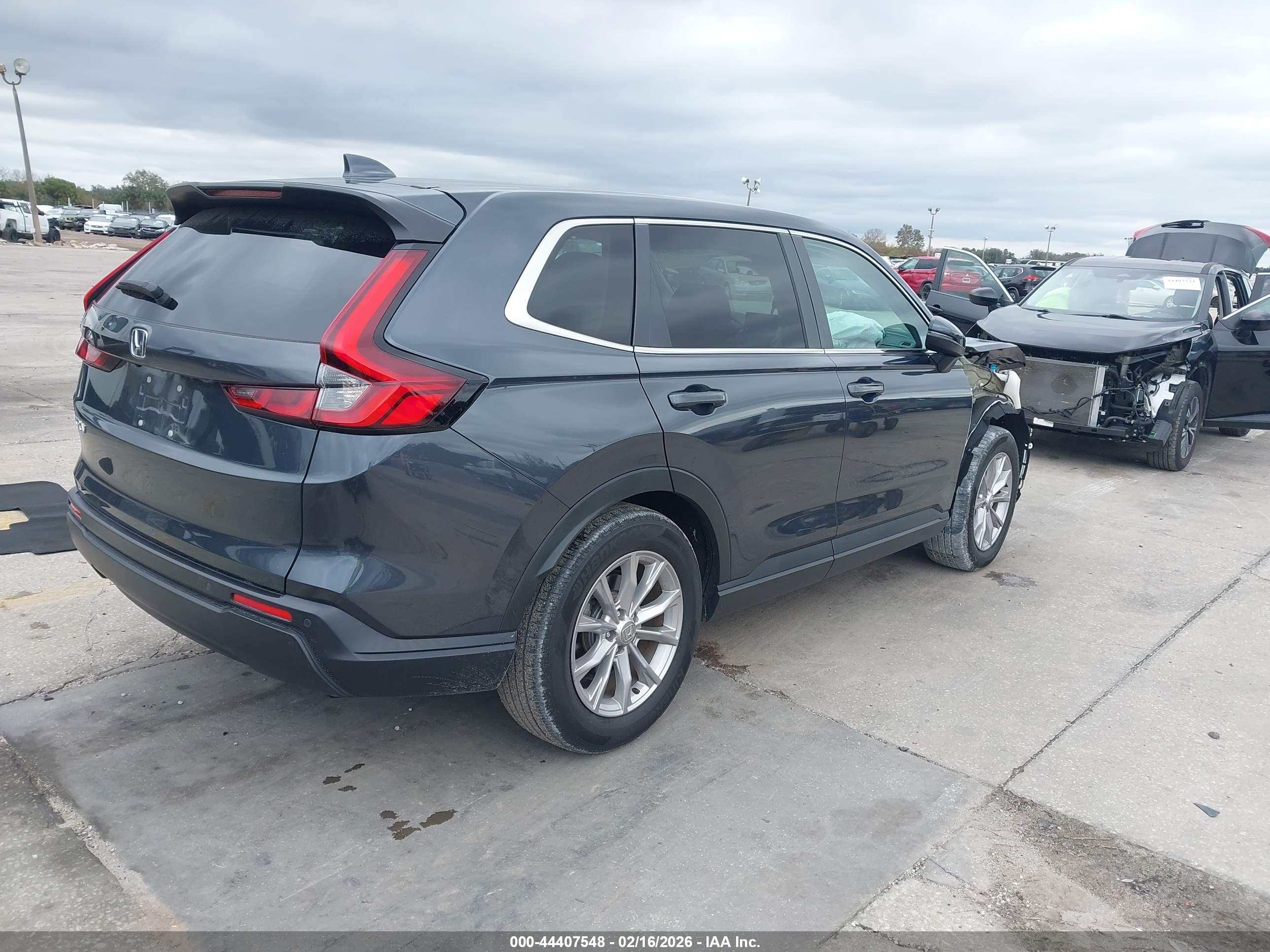 HONDA CR-V image 4