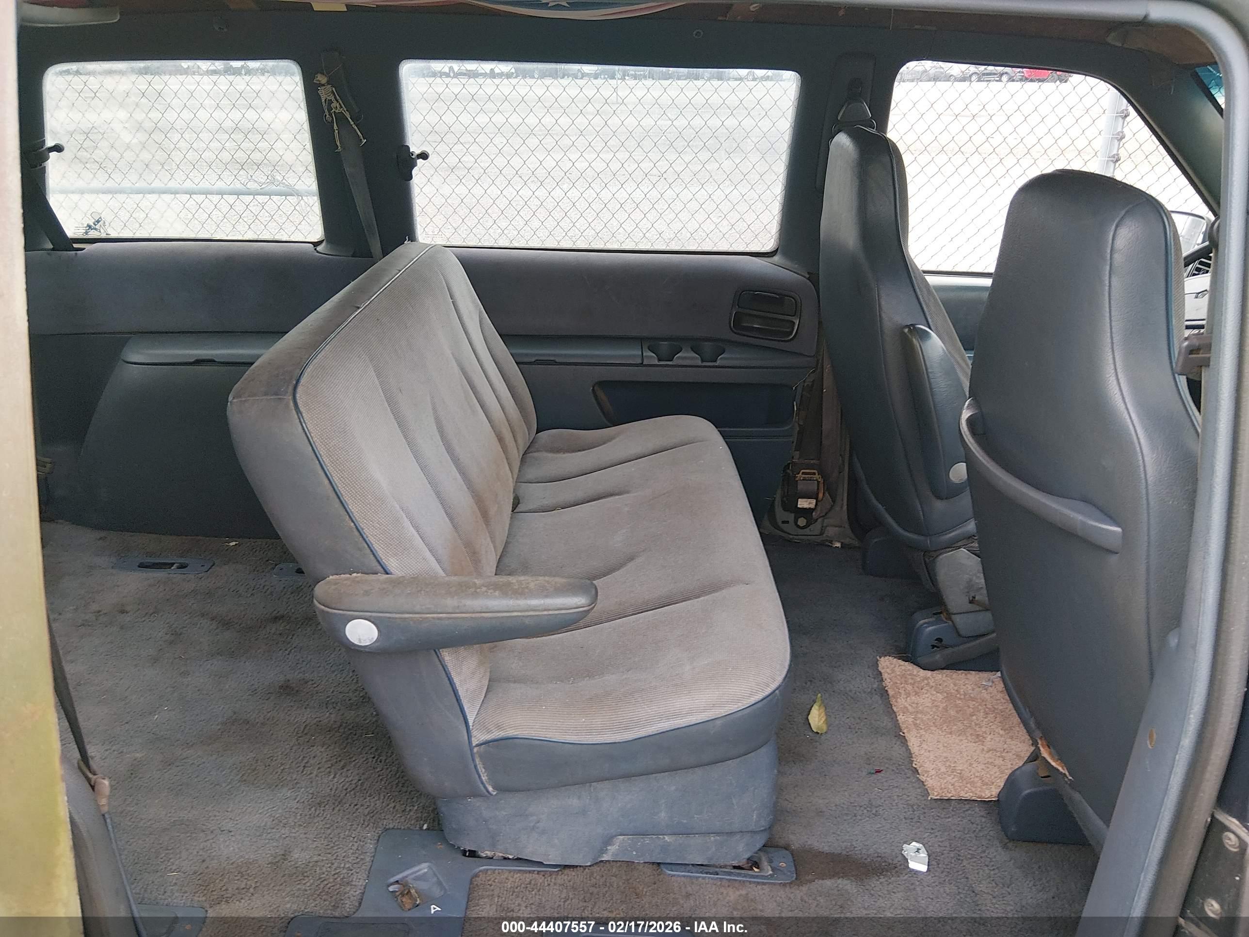 DODGE CARAVAN image 8