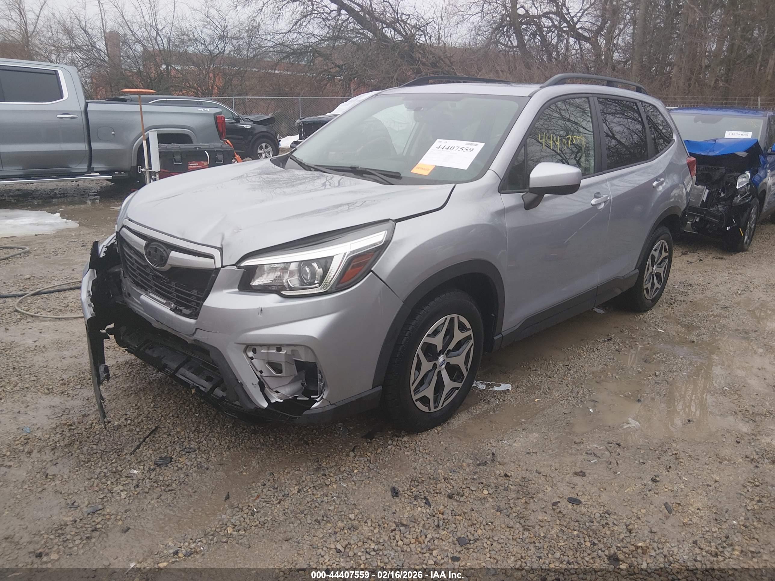 SUBARU FORESTER image 2