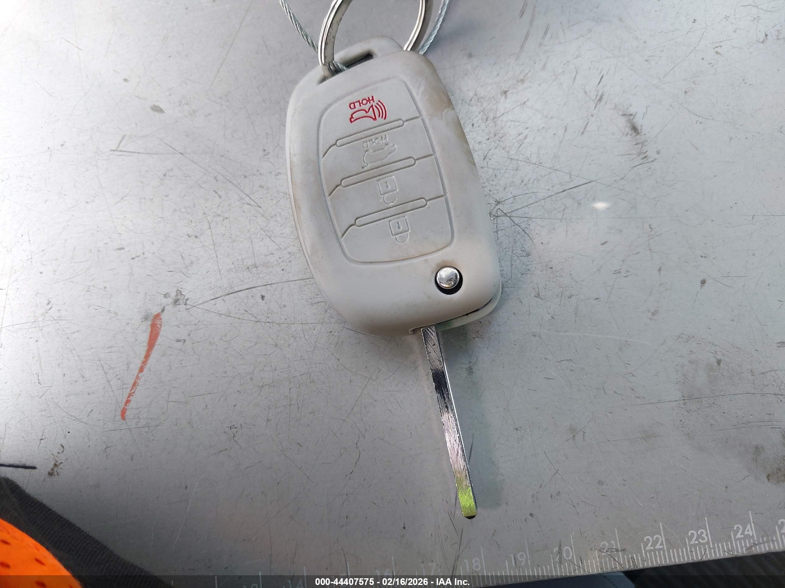 HYUNDAI SANTA image 11