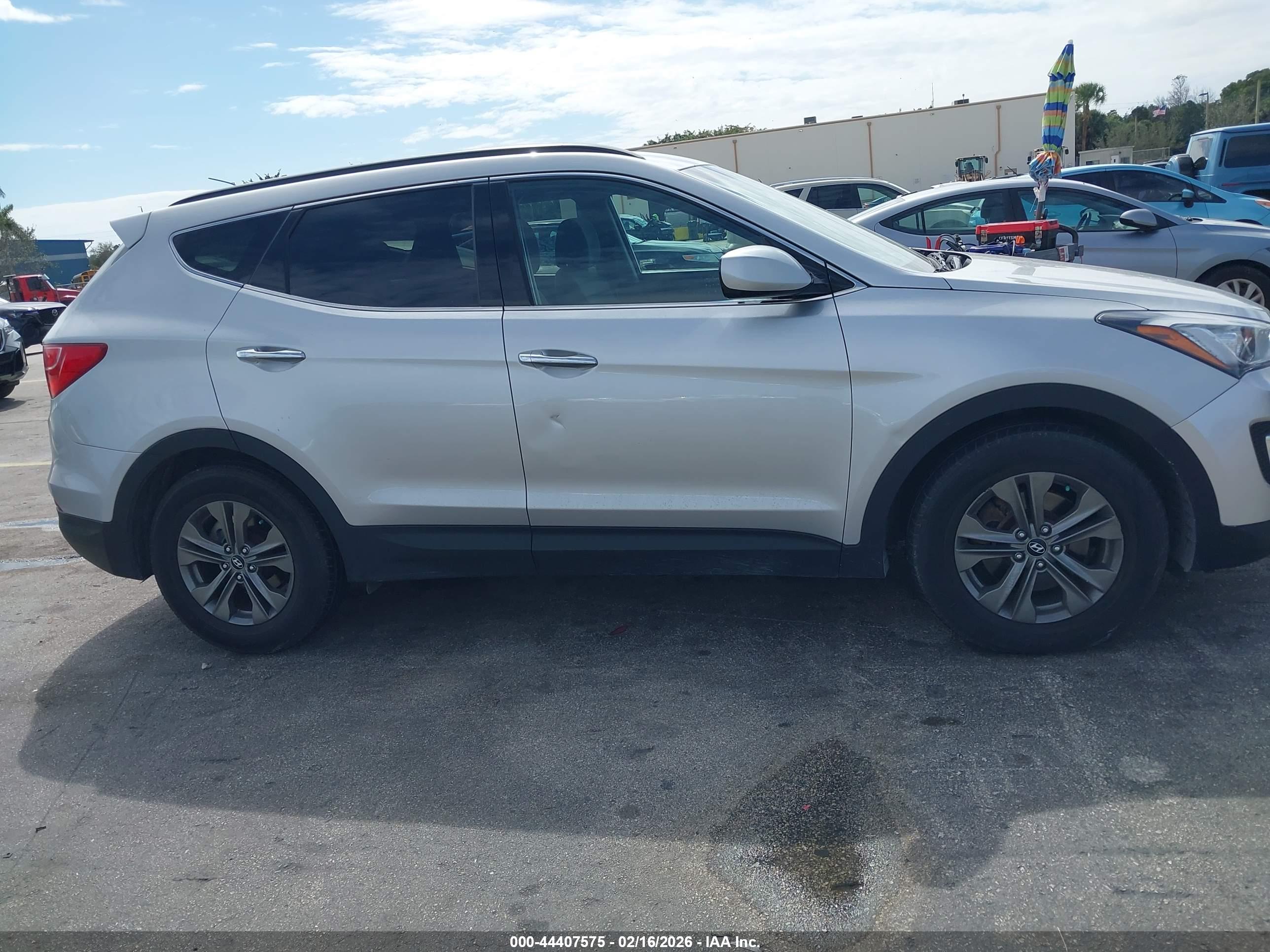 HYUNDAI SANTA image 6
