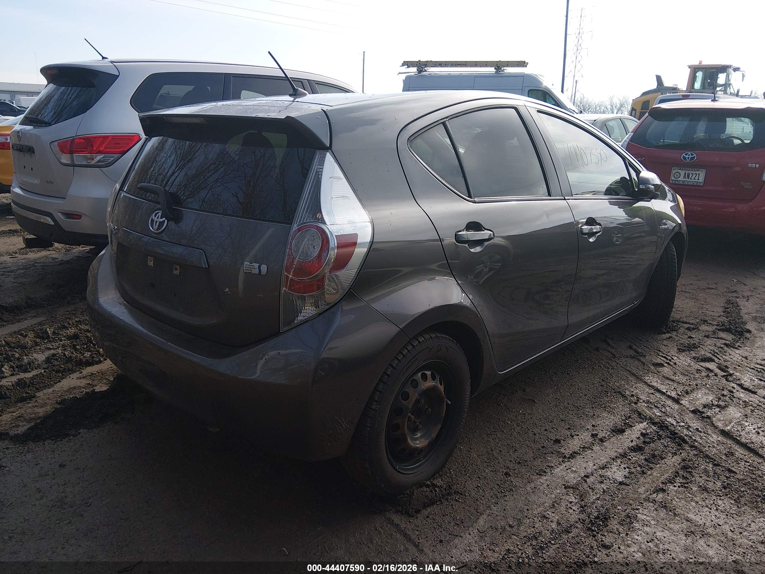 TOYOTA PRIUS image 4