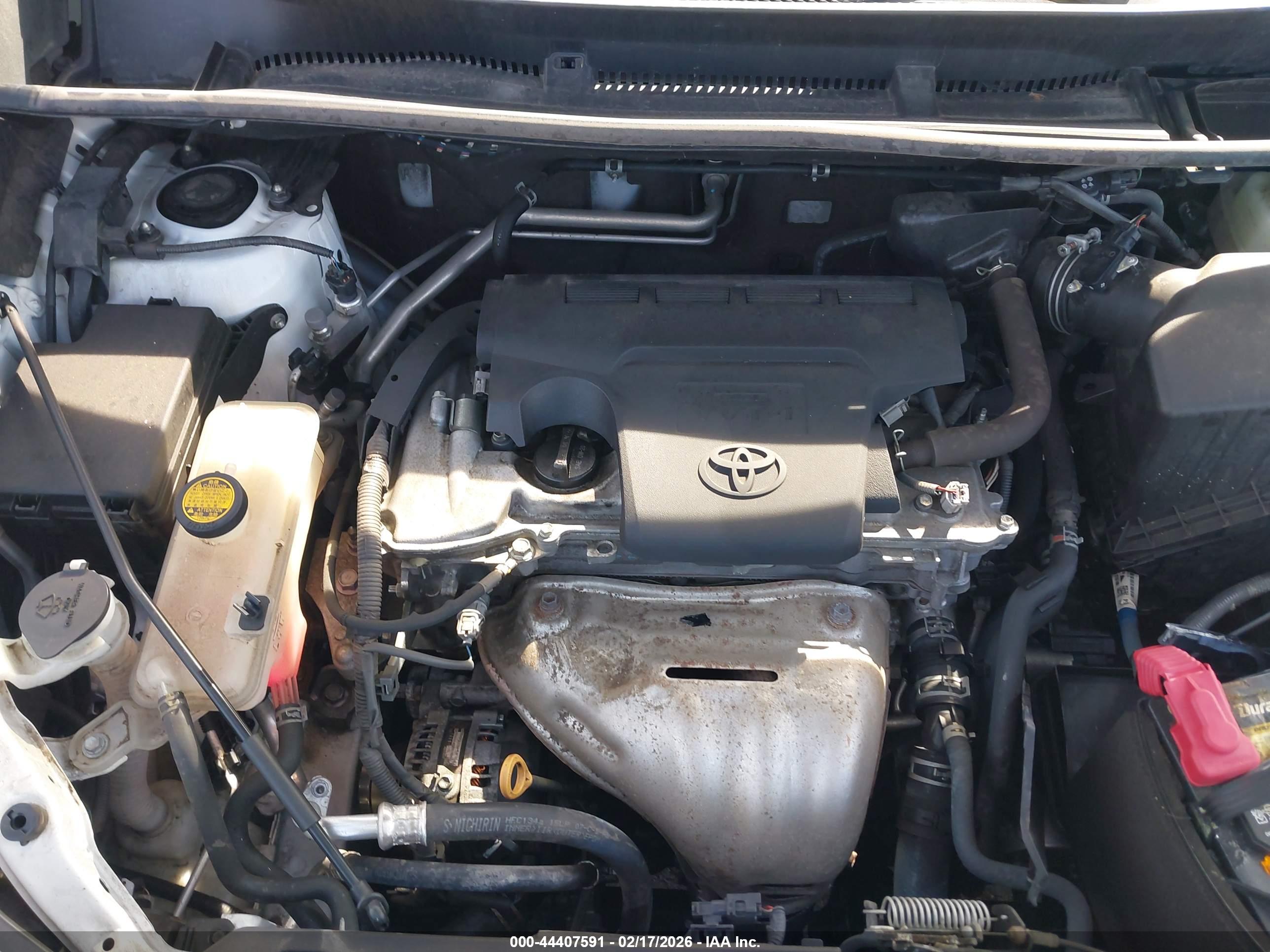 TOYOTA RAV4 image 10