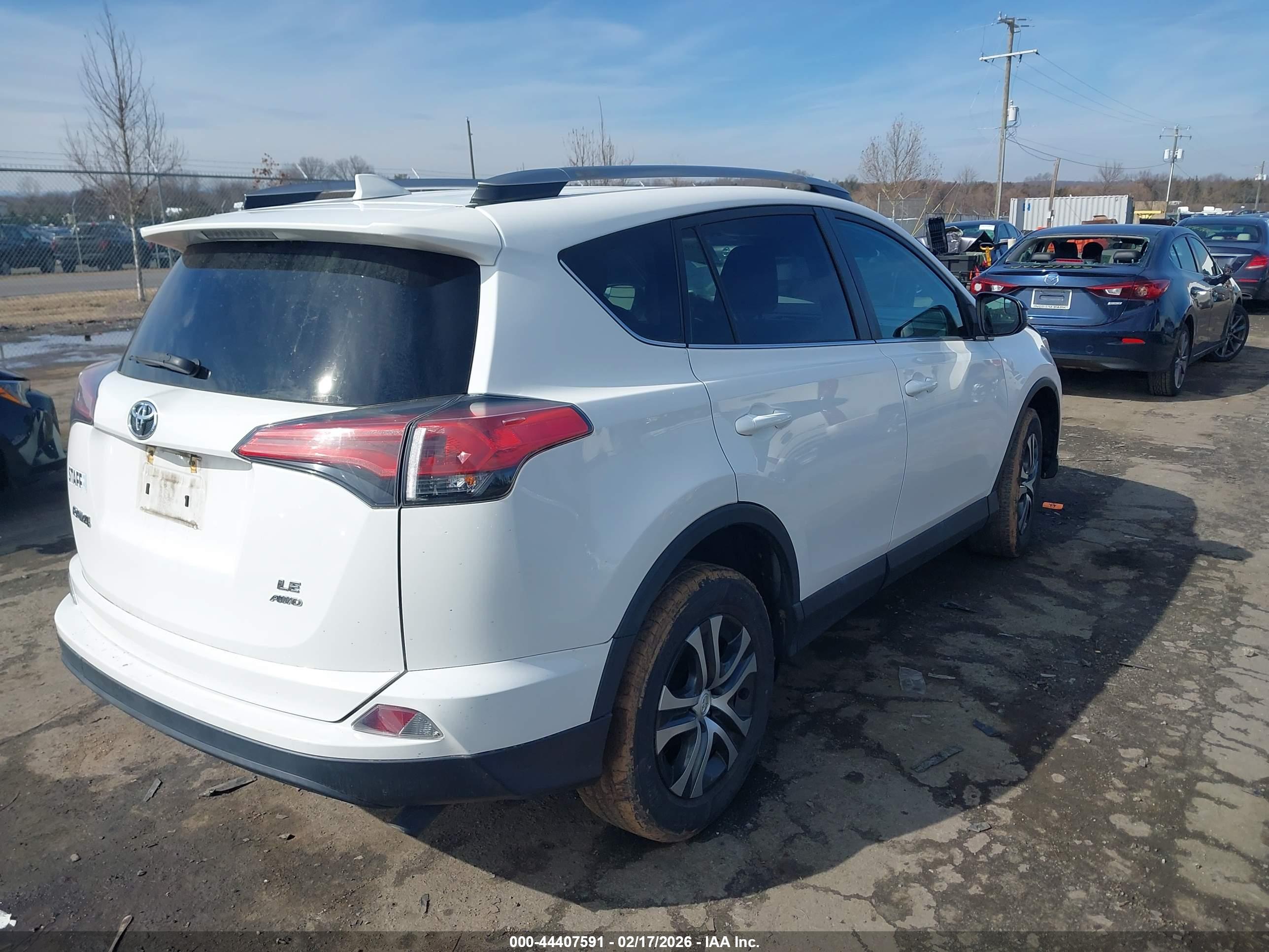 TOYOTA RAV4 image 4