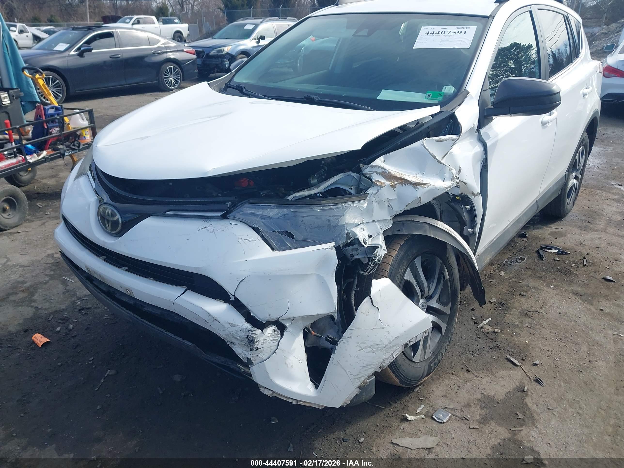 TOYOTA RAV4 image 6