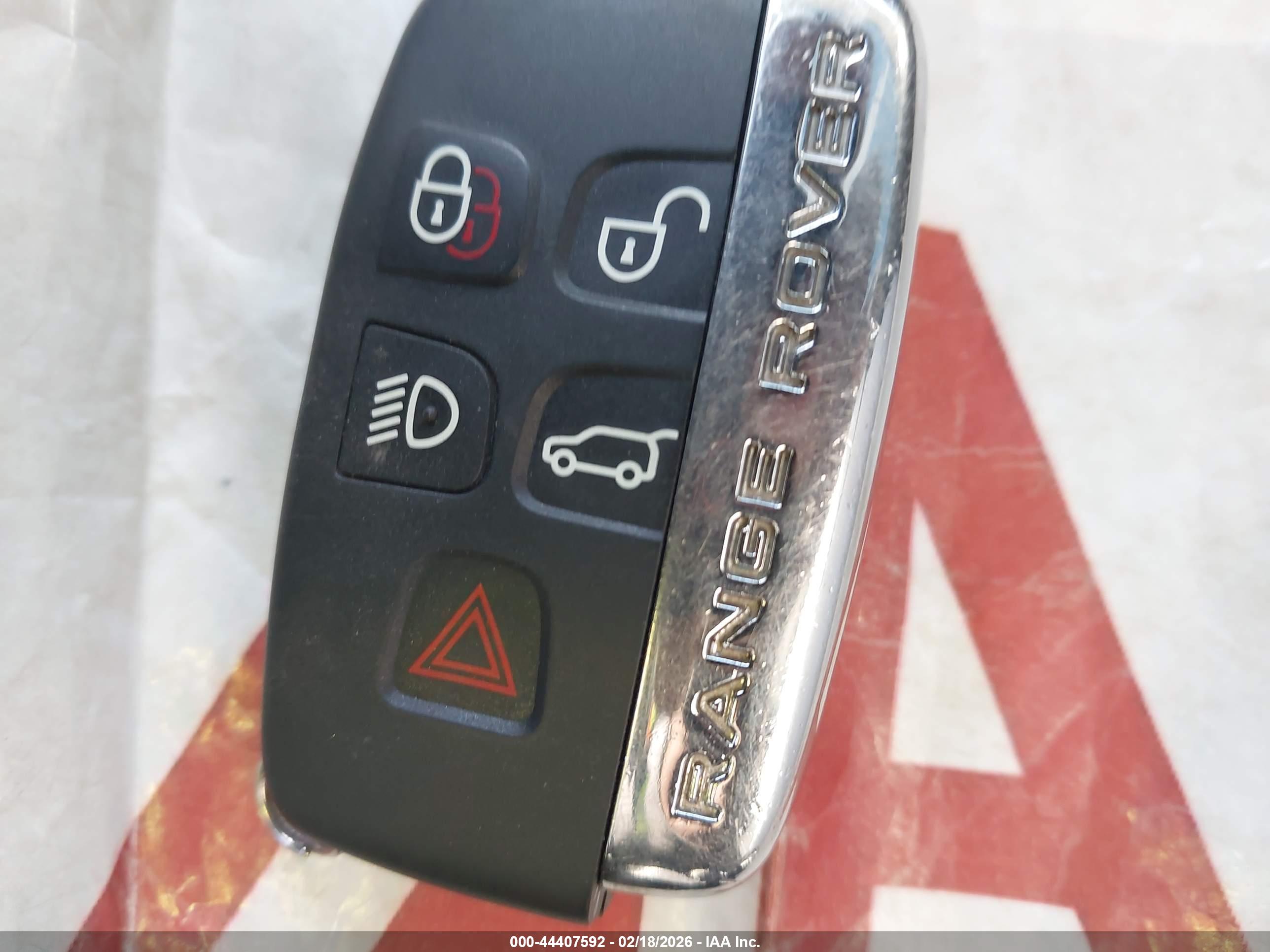 LAND ROVER image 11