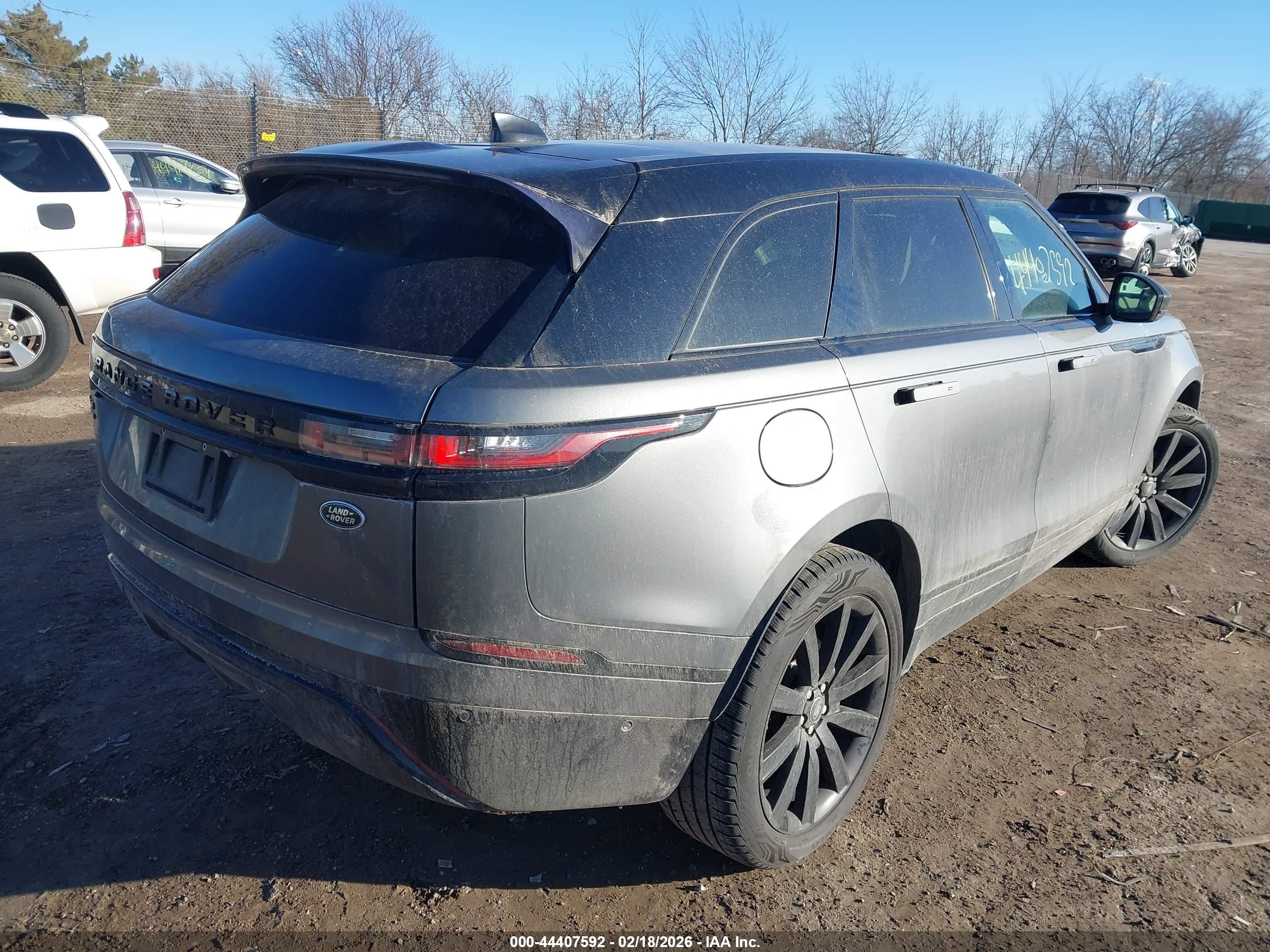 LAND ROVER image 4